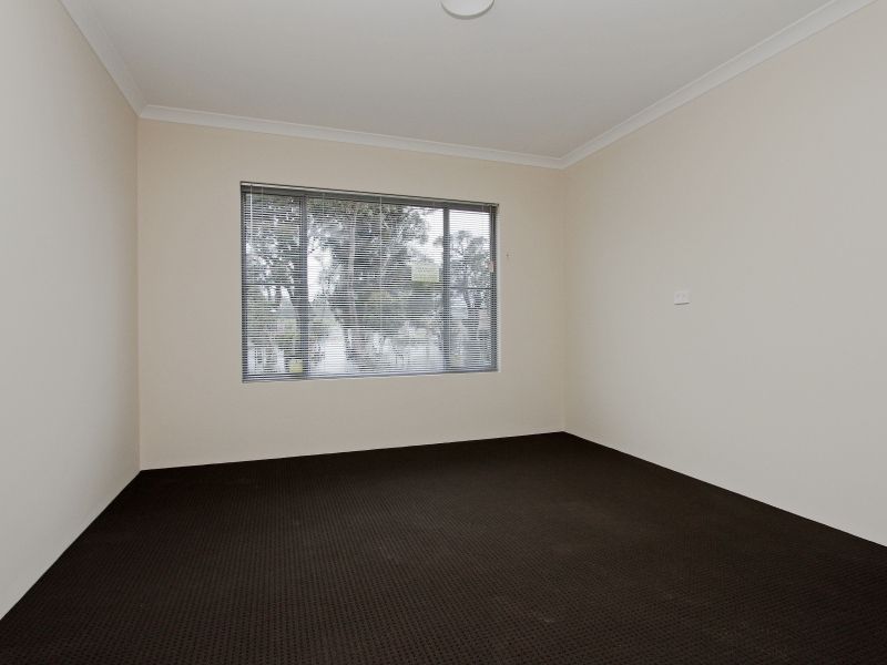 15 Sunridge Close, Caversham, WA 6055