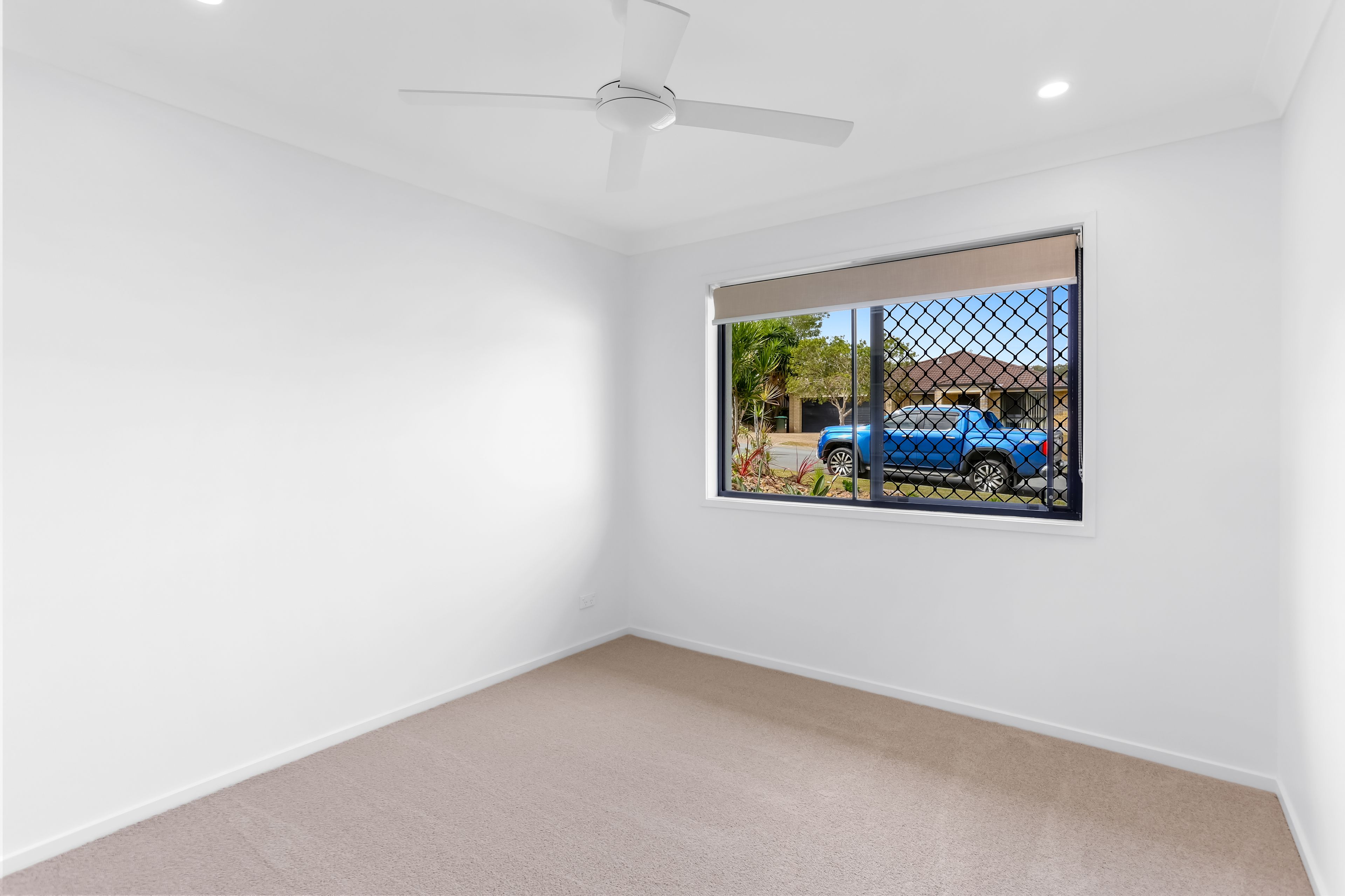 2/86 Wunburra Circle — photo 10 of 18