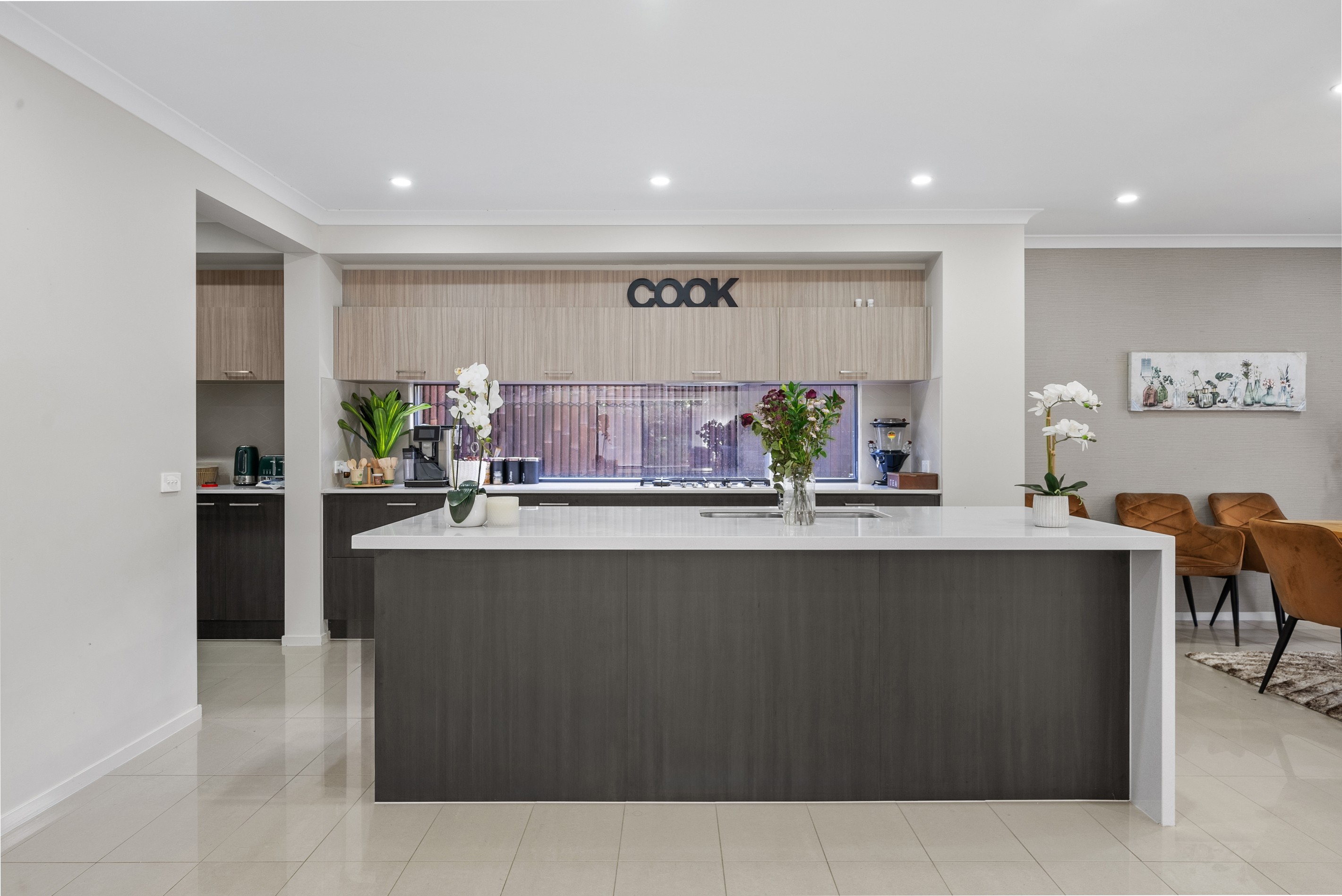 14 Whiteleaf Drive, Mickleham, VIC 3064