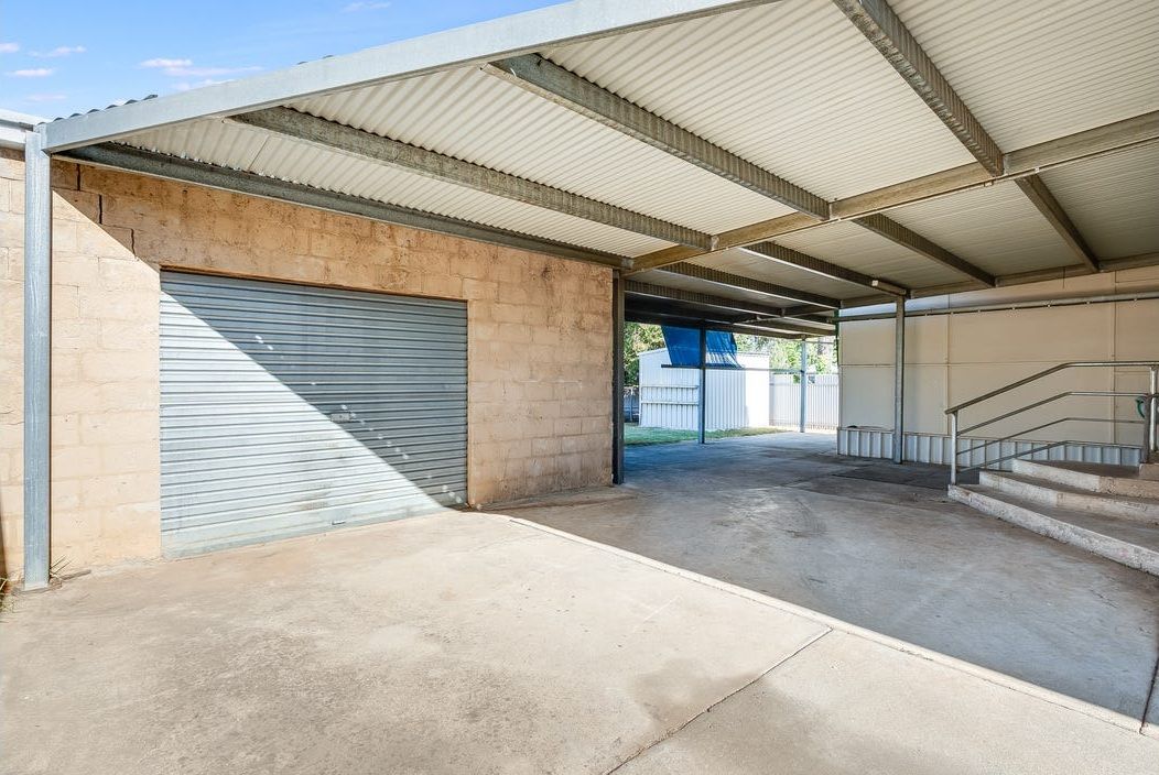 1046 Koonwarra Street — photo 6 of 7