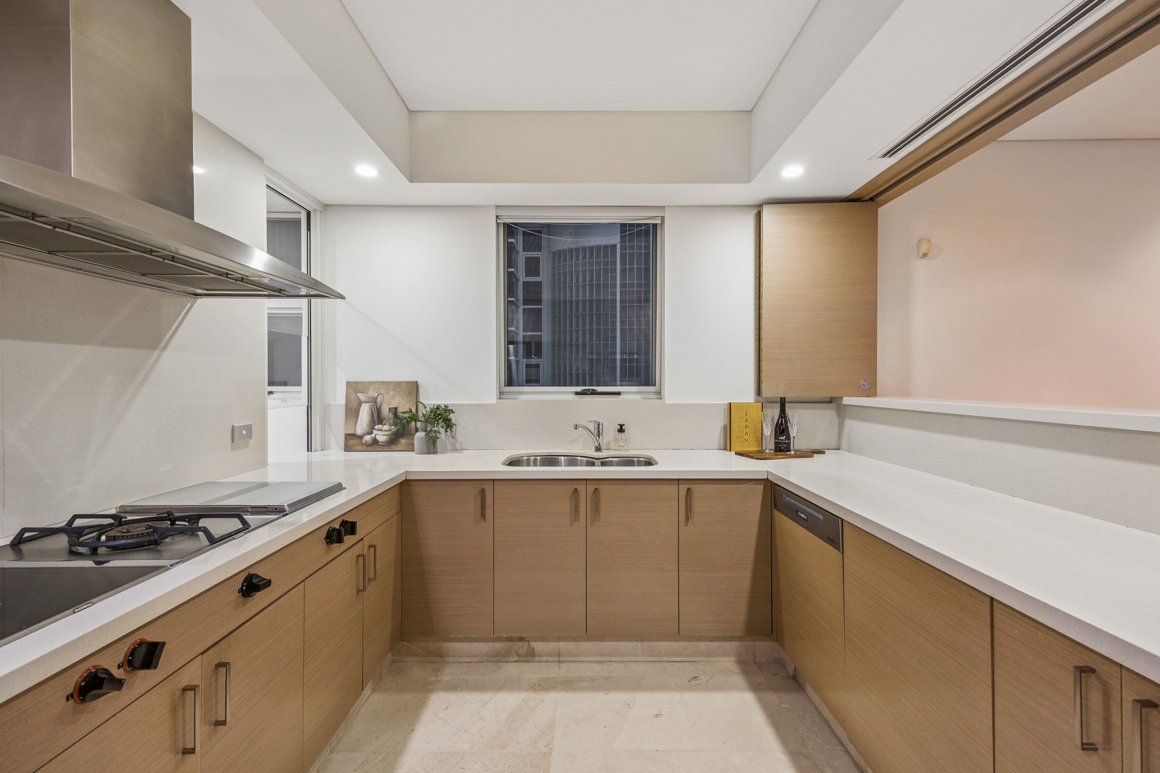 3/12 Bellevue Terrace — photo 19 of 30