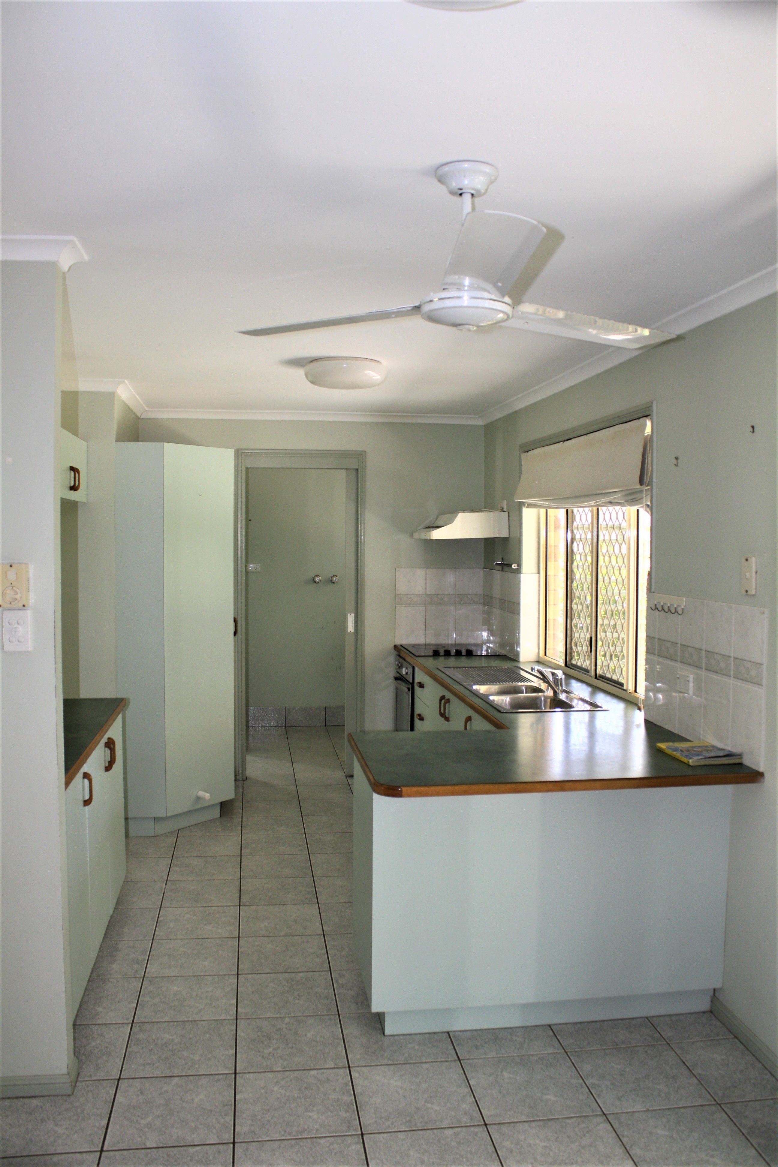 31 Aimee Drive, Urangan, QLD 4655