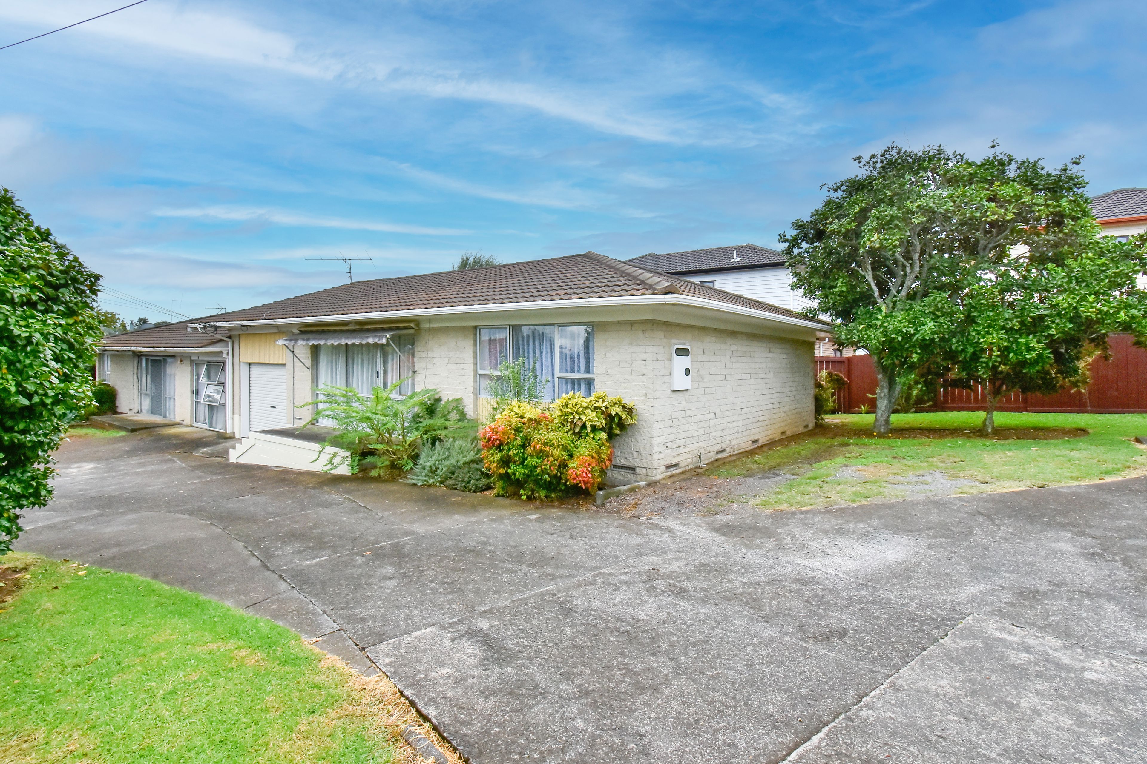 2/84a Wallace Road, Papatoetoe, Manukau City