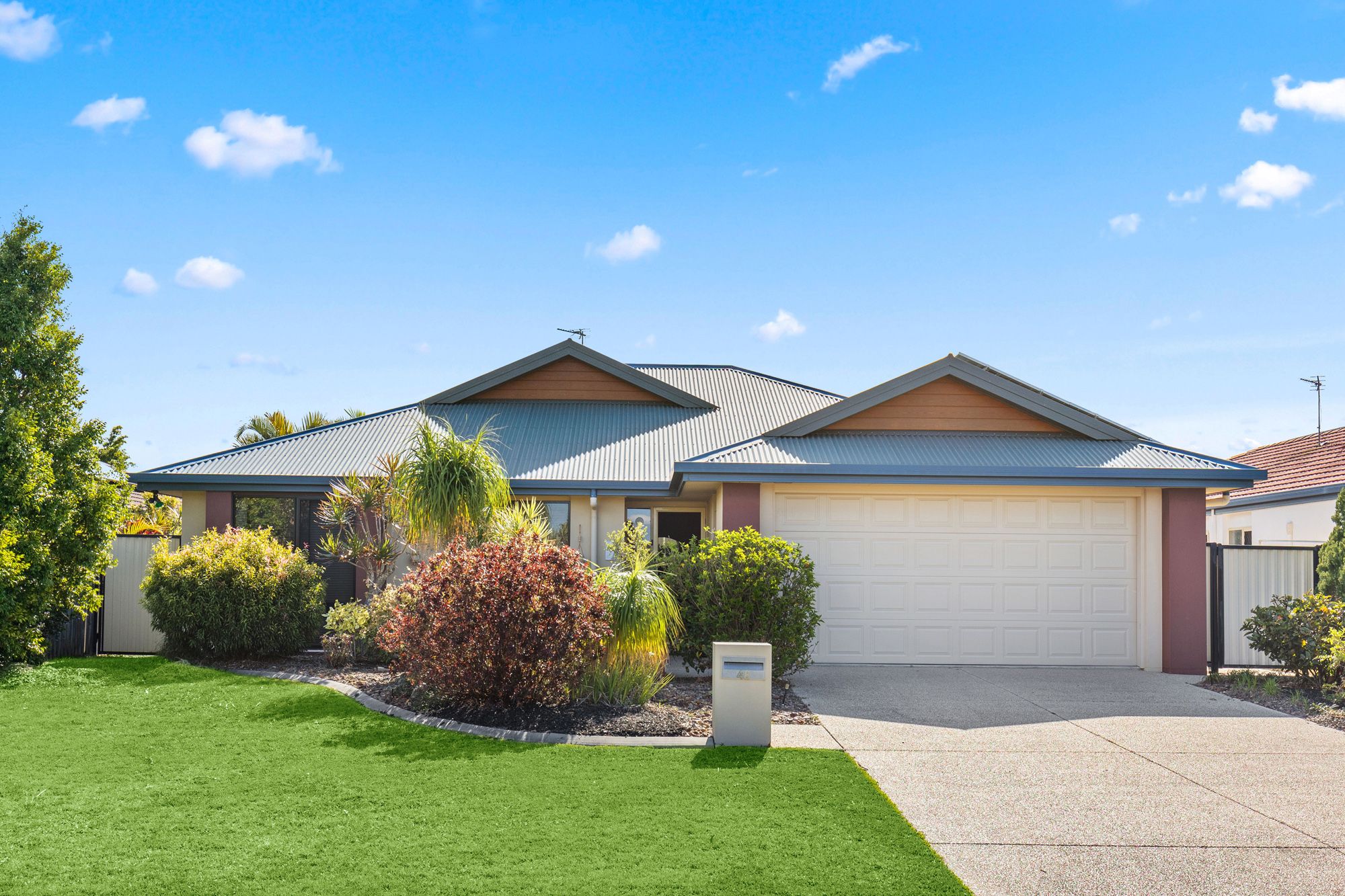 48 Earl St Vincent Circuit, Eli Waters, QLD 4655