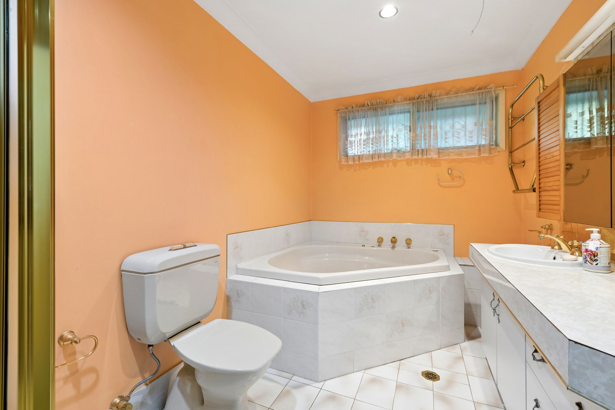 12 McDougall Avenue — photo 8 of 17