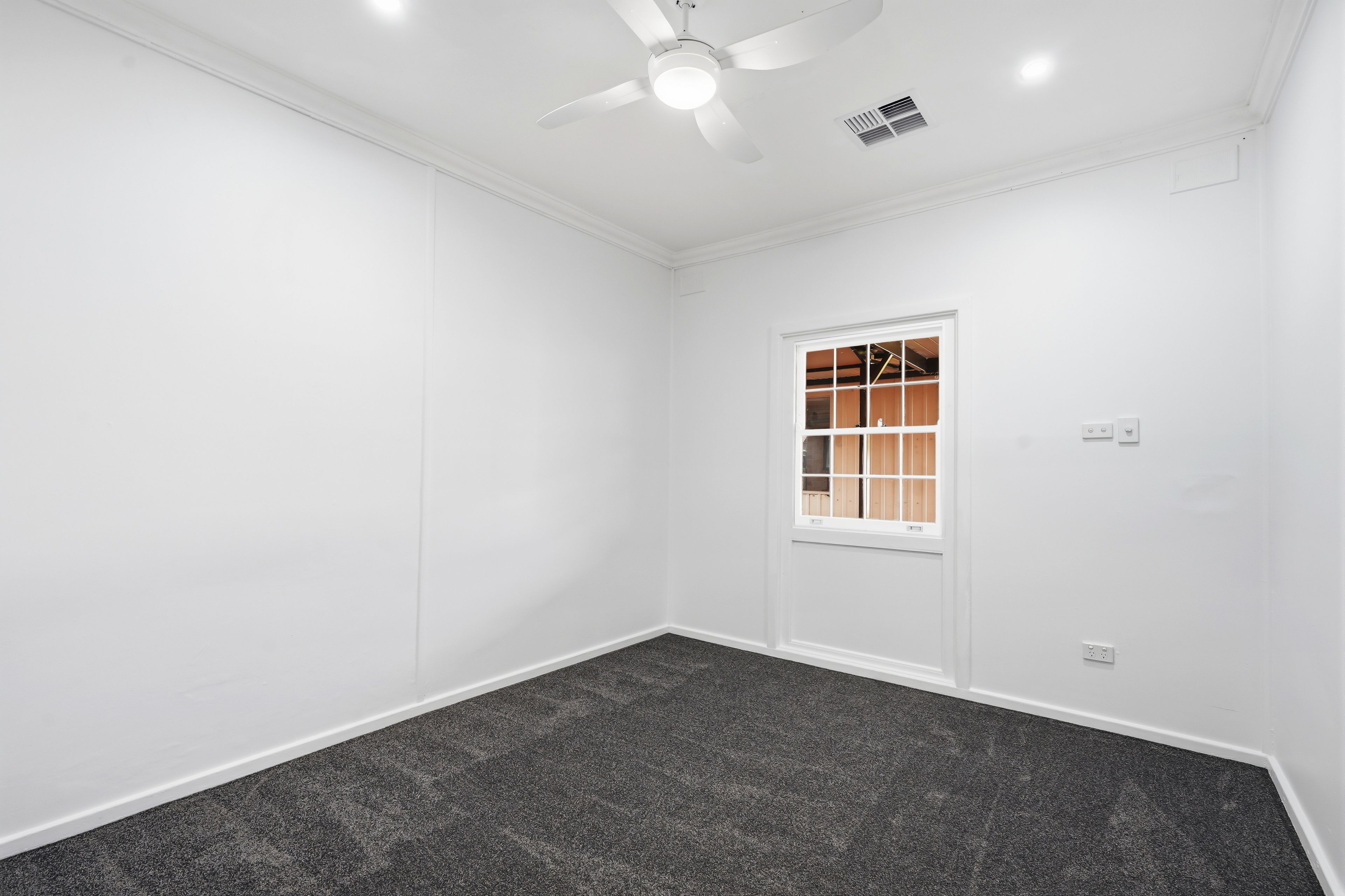 212 Peachey Road — photo 12 of 17