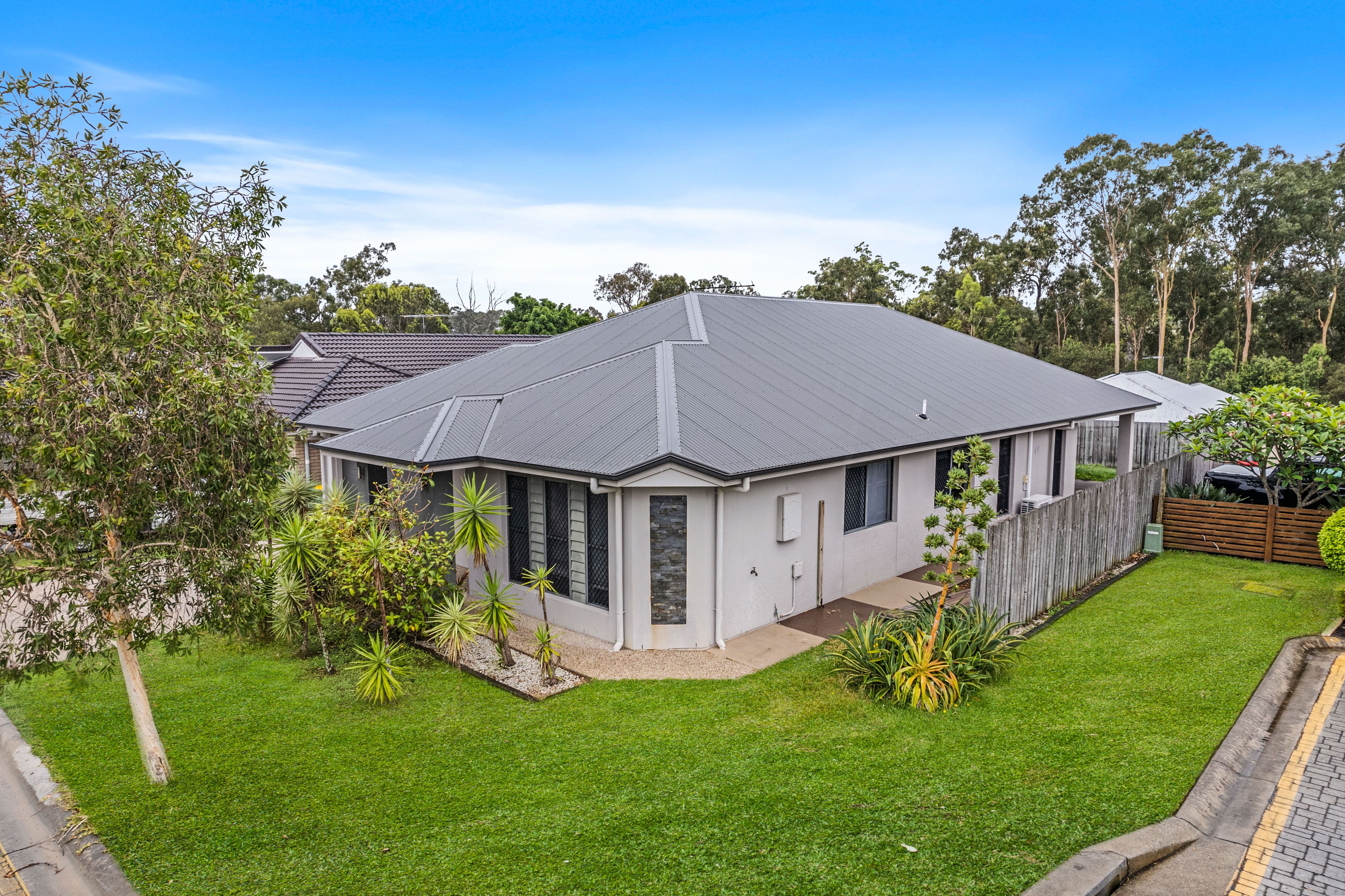11 Wallaman Close, Waterford, QLD 4133