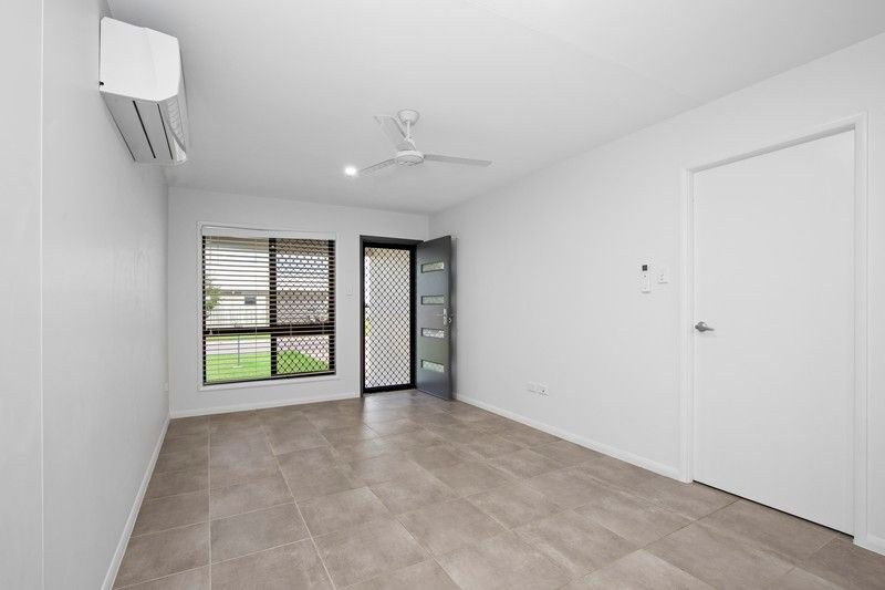 50 Conway Street, Mount Low, QLD 4818