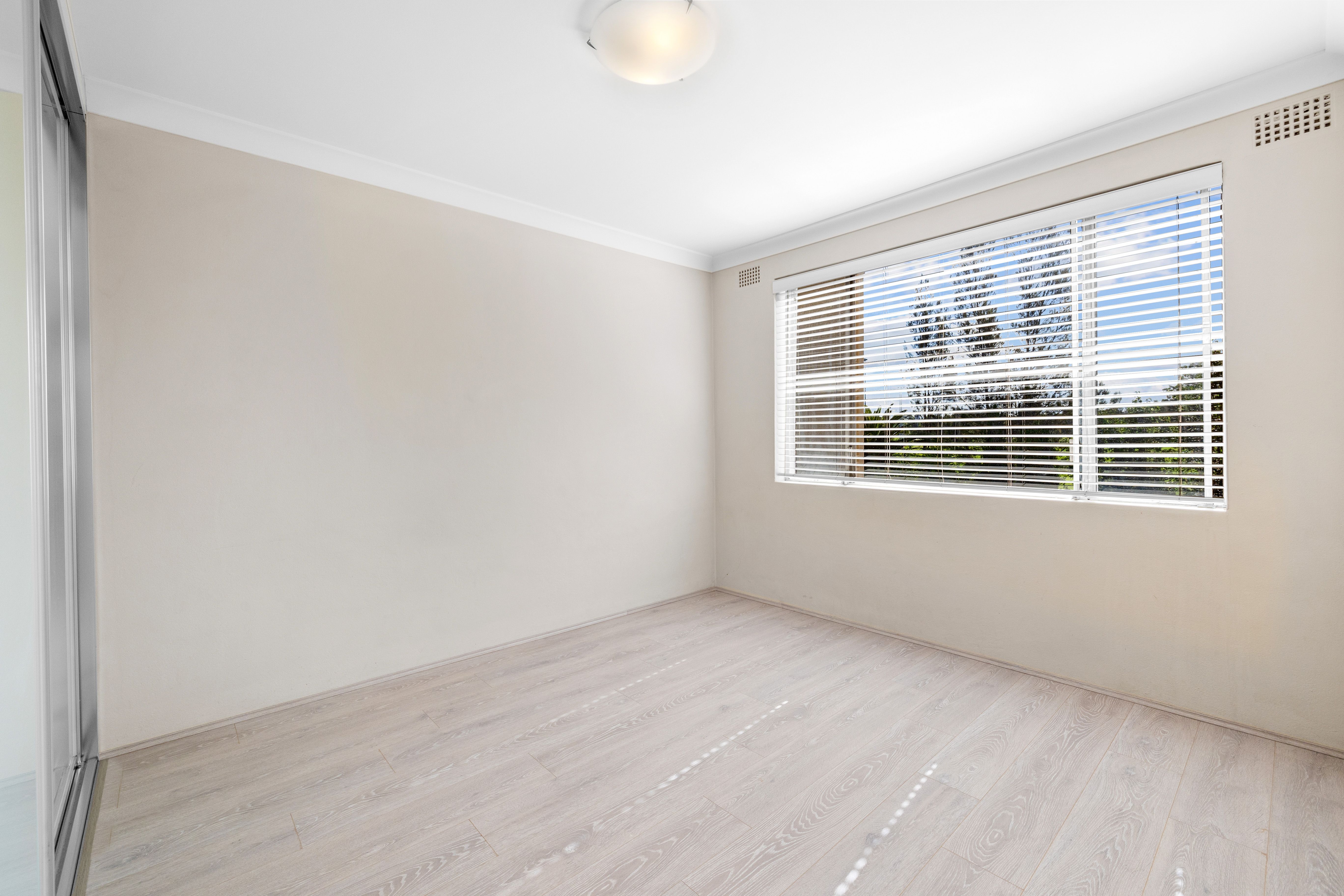 2/22 Meadow Crescent, Meadowbank, NSW 2114