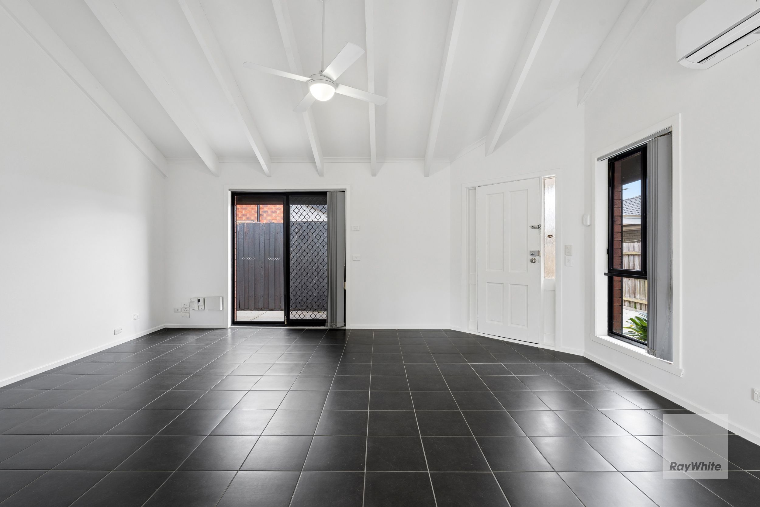 111B Honour Avenue — photo 9 of 19
