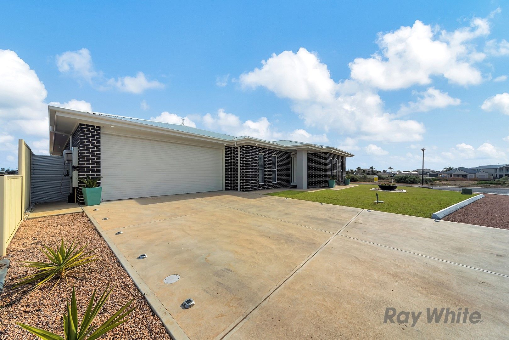 21 Gilmore Crescent, Wallaroo, SA 5556
