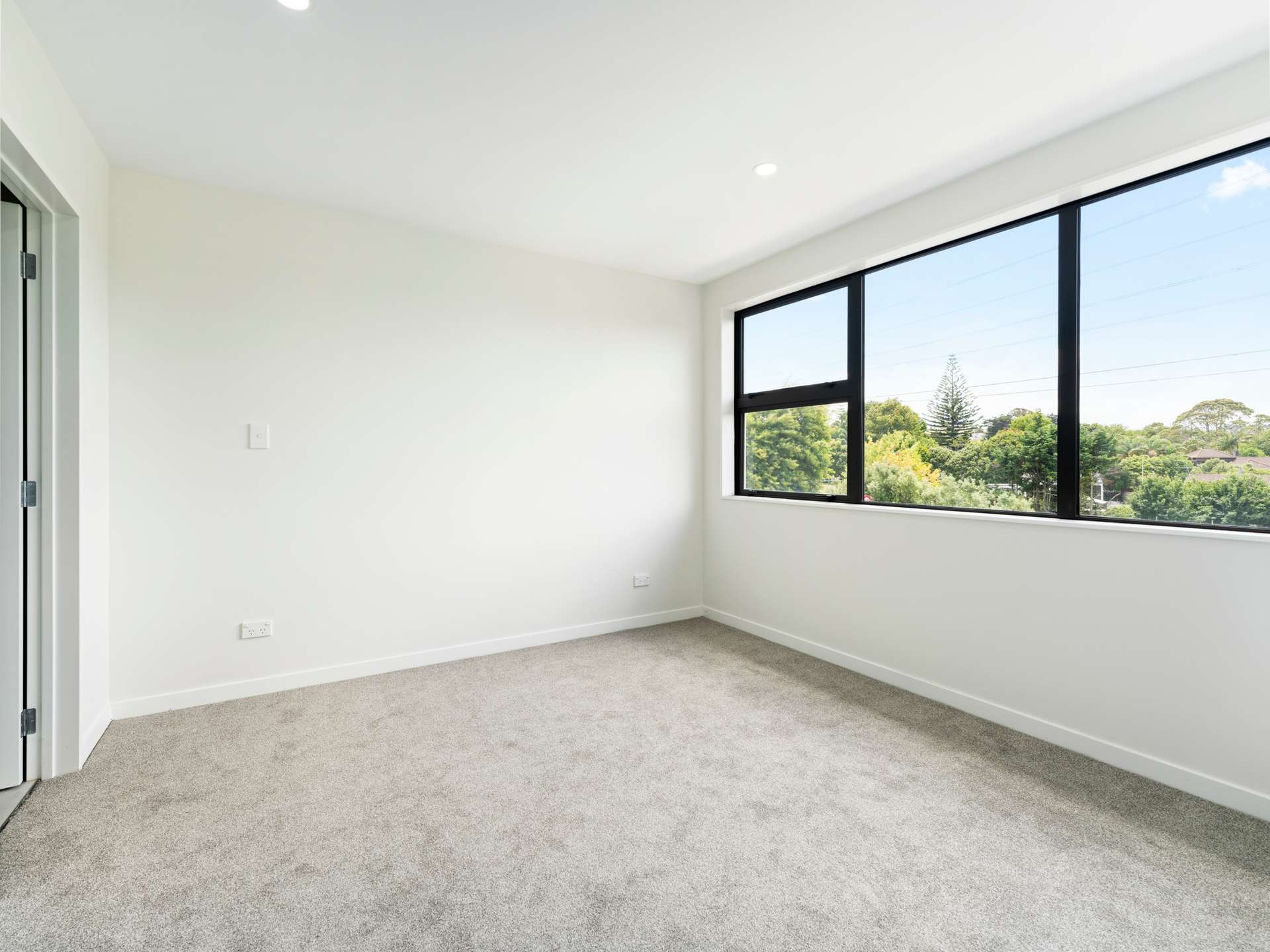 67F Stratford Road photo 11