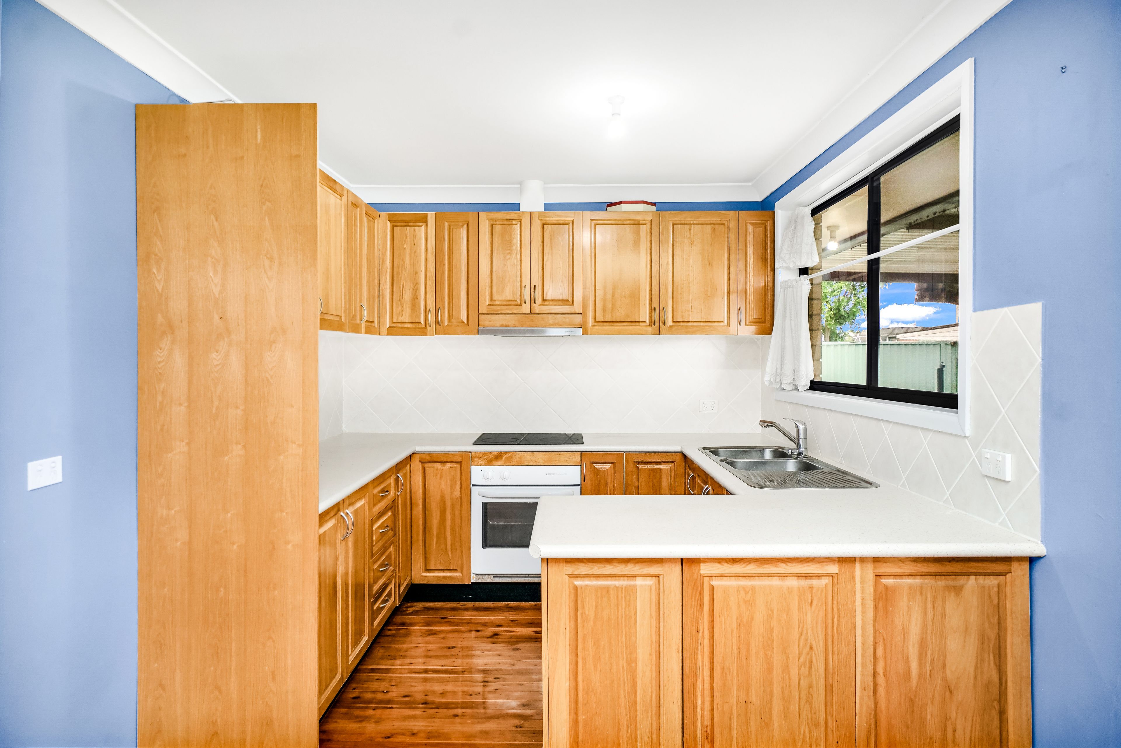 16 Neville Street, Colyton, NSW 2760