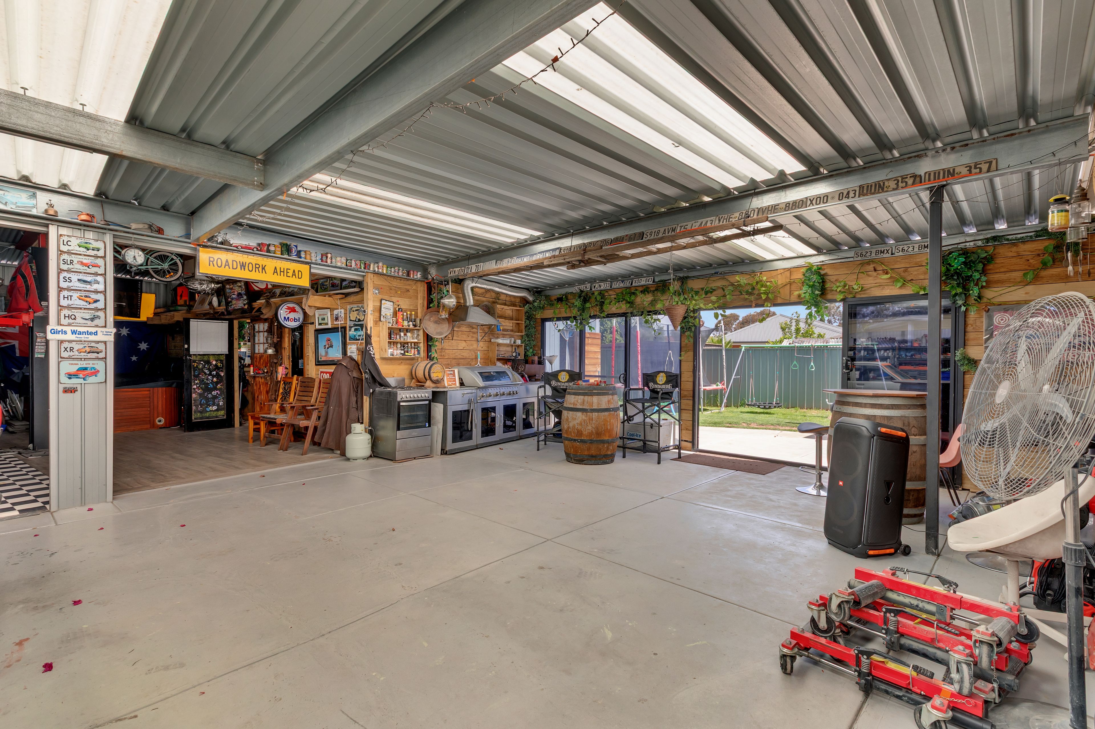 33 Hodby Crescent, Smithfield Plains, SA 5114