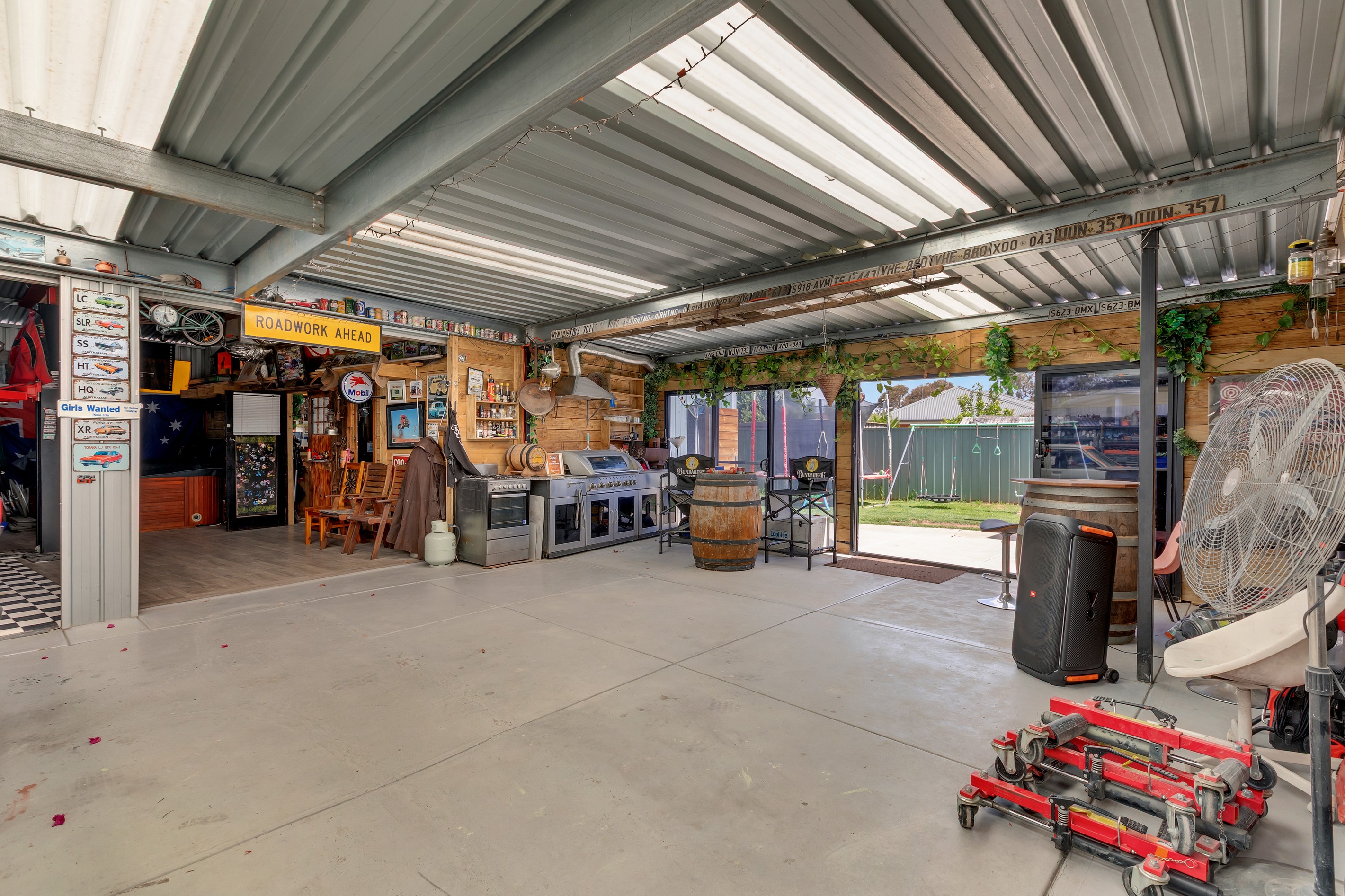 33 Hodby Crescent, Smithfield Plains, SA 5114