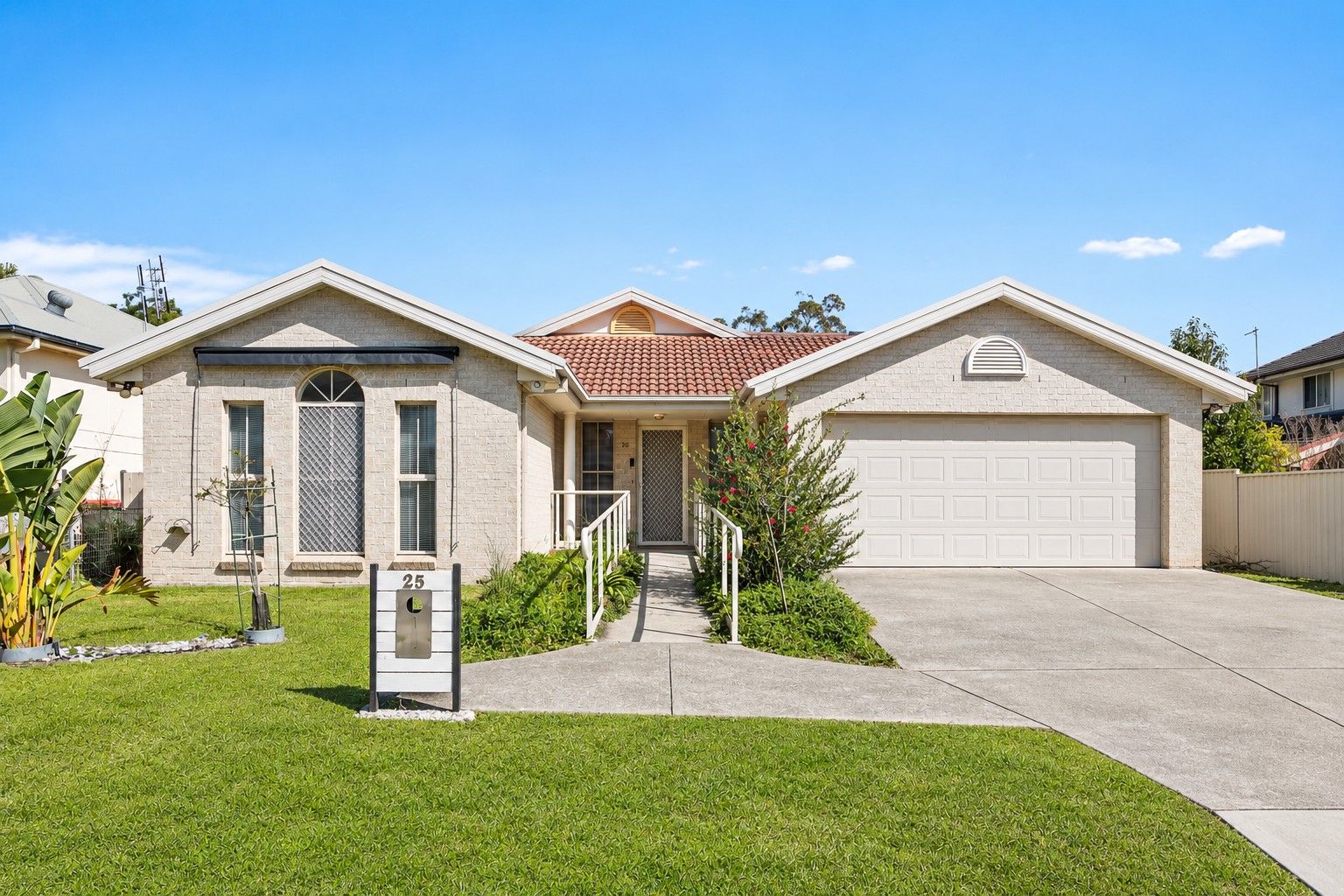 25 Cordeaux Road — photo from Ray White Wollongong