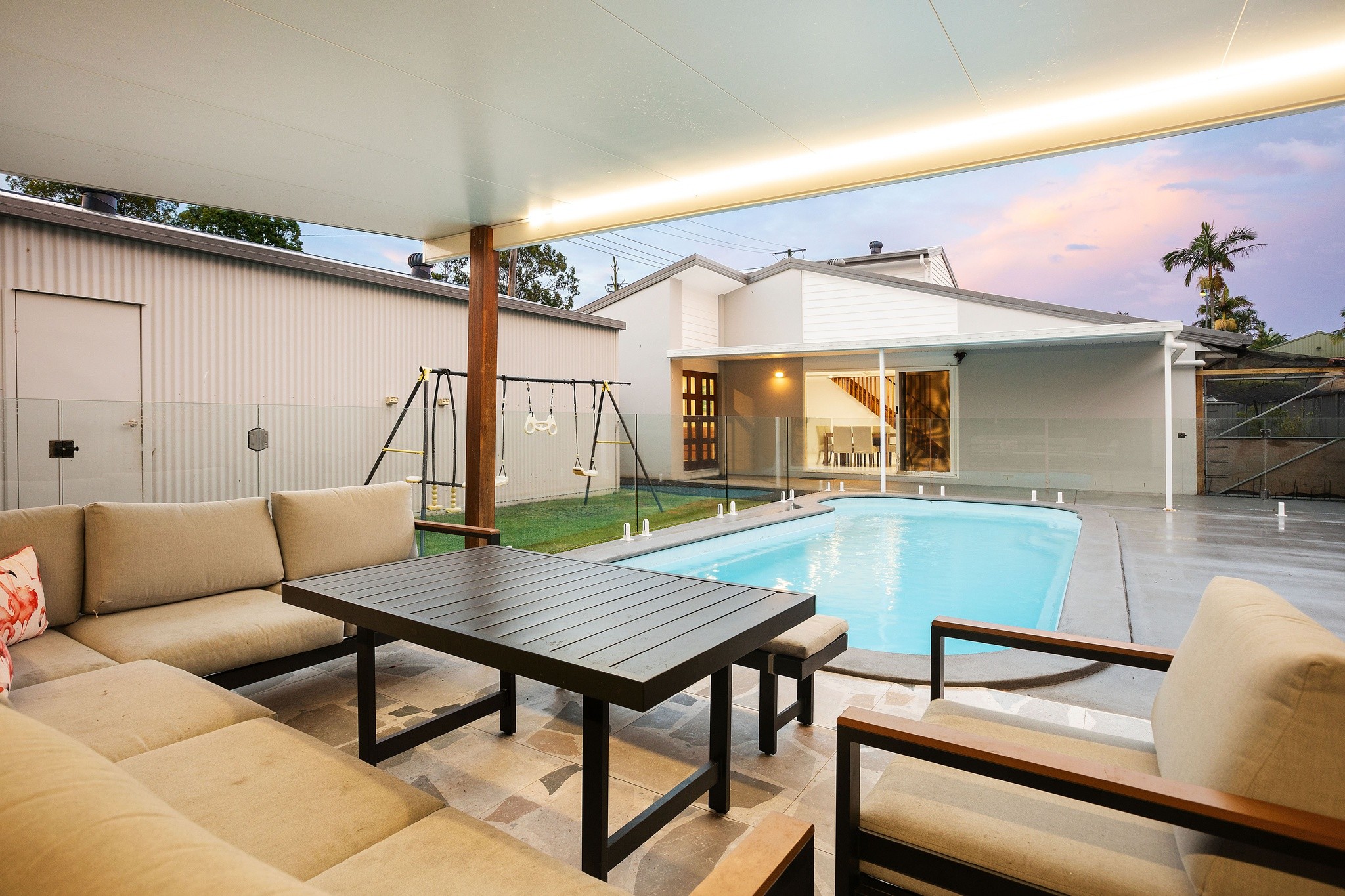 1 Bushtree Court, Burleigh Waters, QLD 4220
