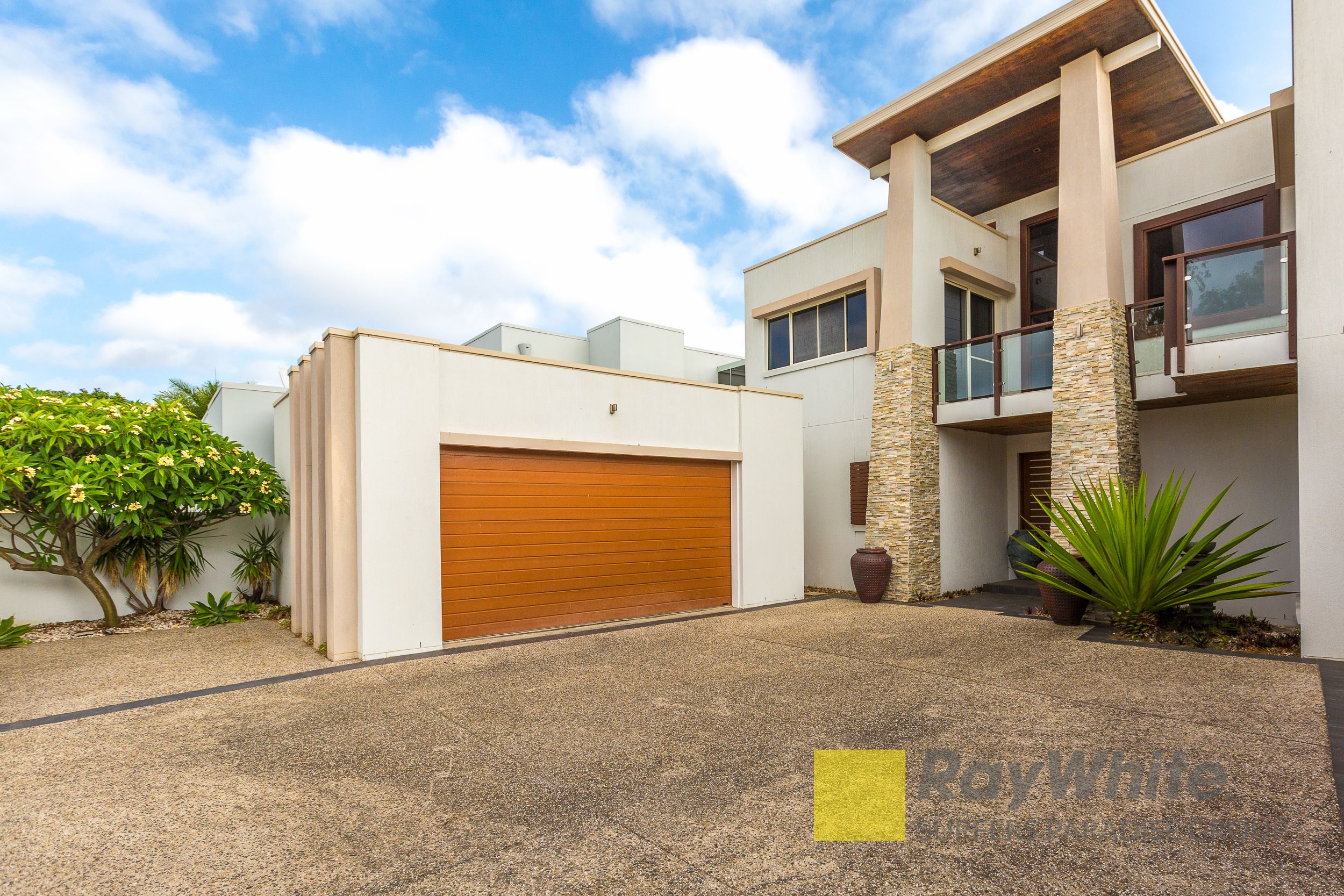 2058 The Circle, Sanctuary Cove, QLD 4212