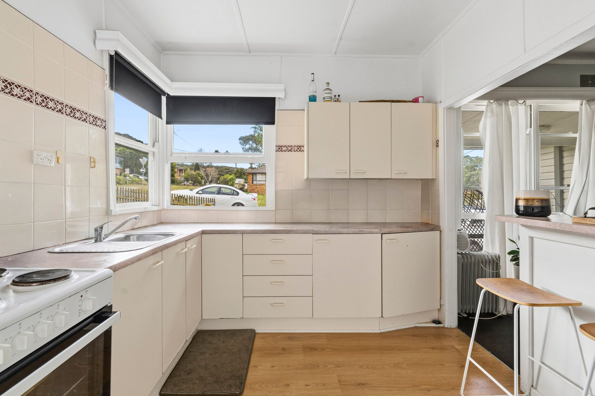 8 Macquarie Road — photo 3 of 9