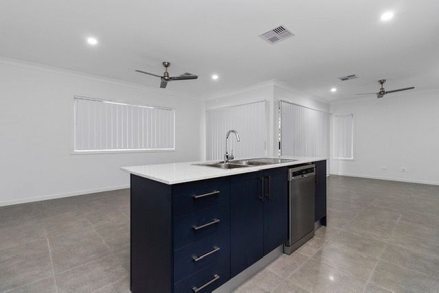 20 Voyage Street — photo 3 of 14