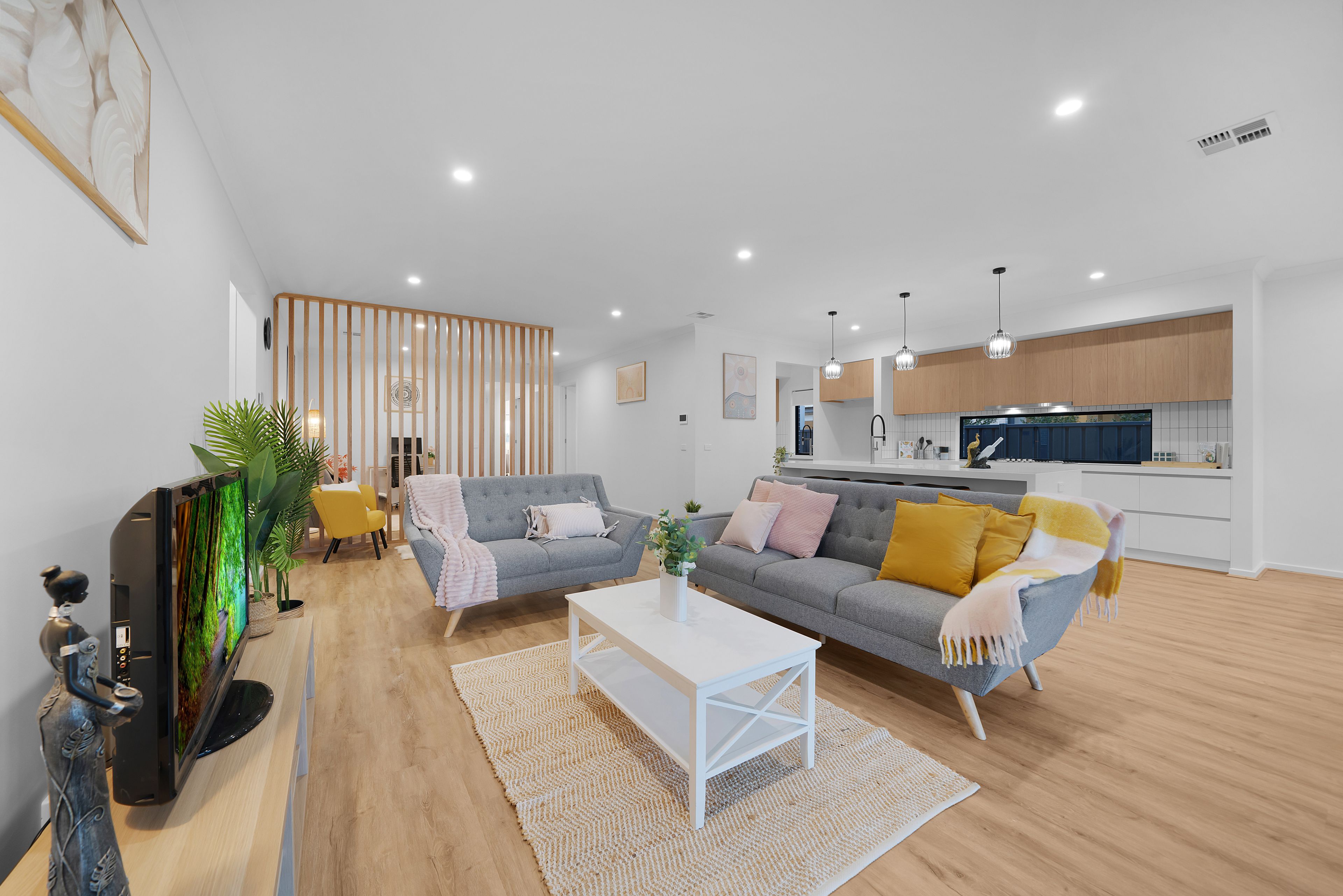 11 Riversdale Boulevard — photo 15 of 26