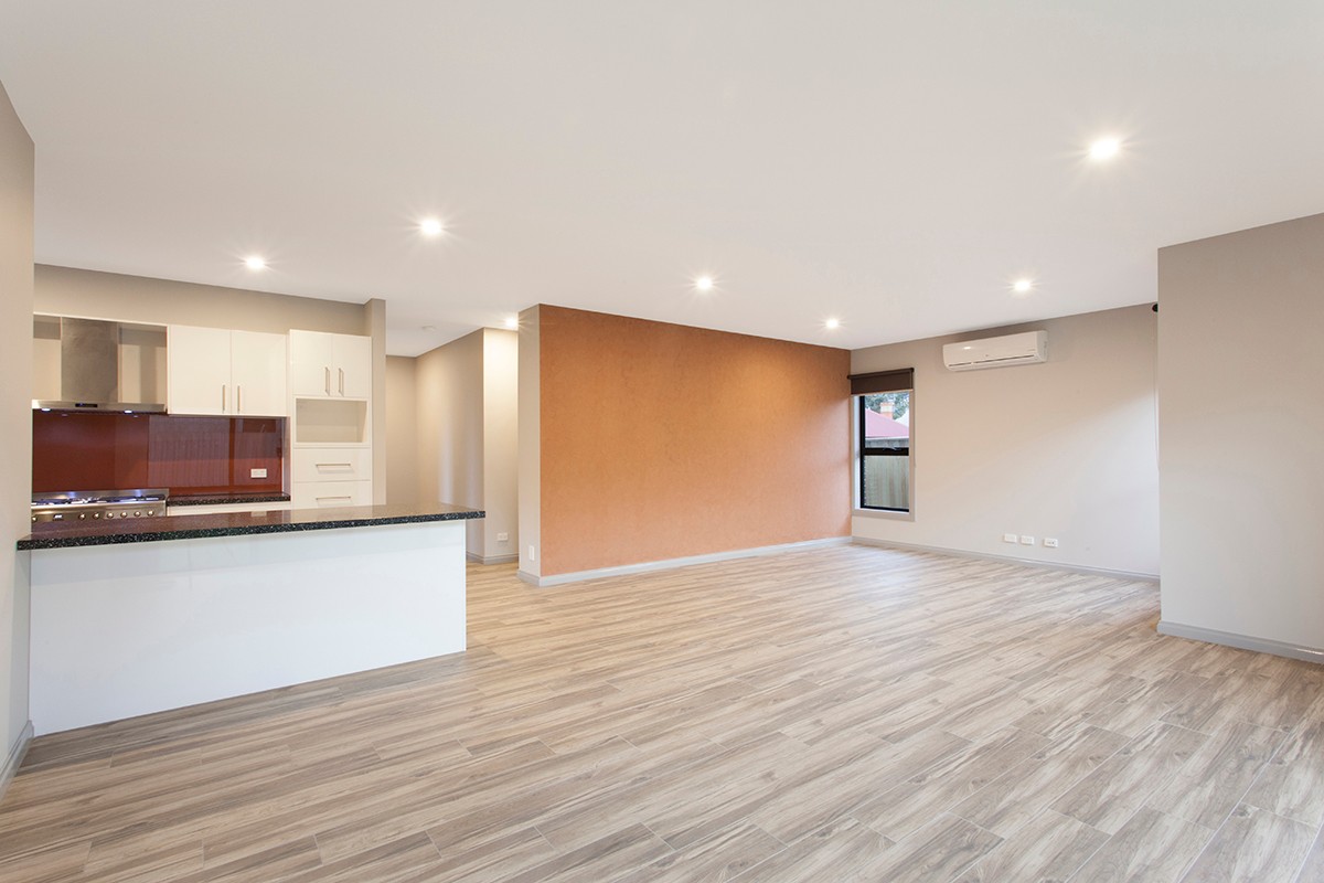 2/11 Crewe Road, Hughesdale, VIC 3166