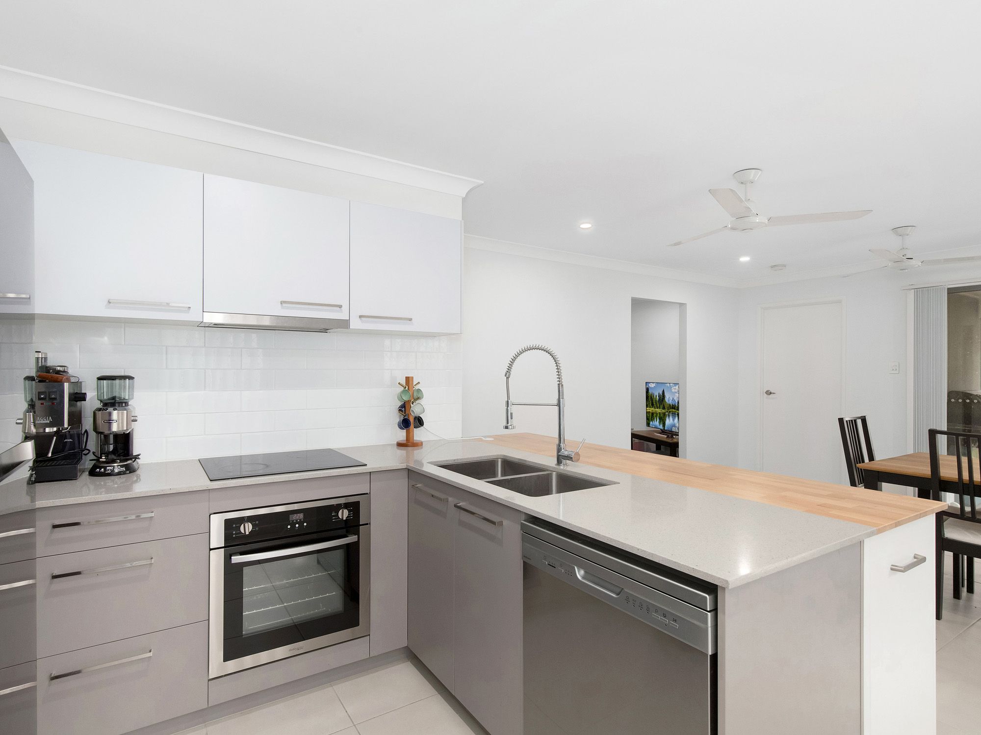 203 Tallagandra Road, Holmview, QLD 4207
