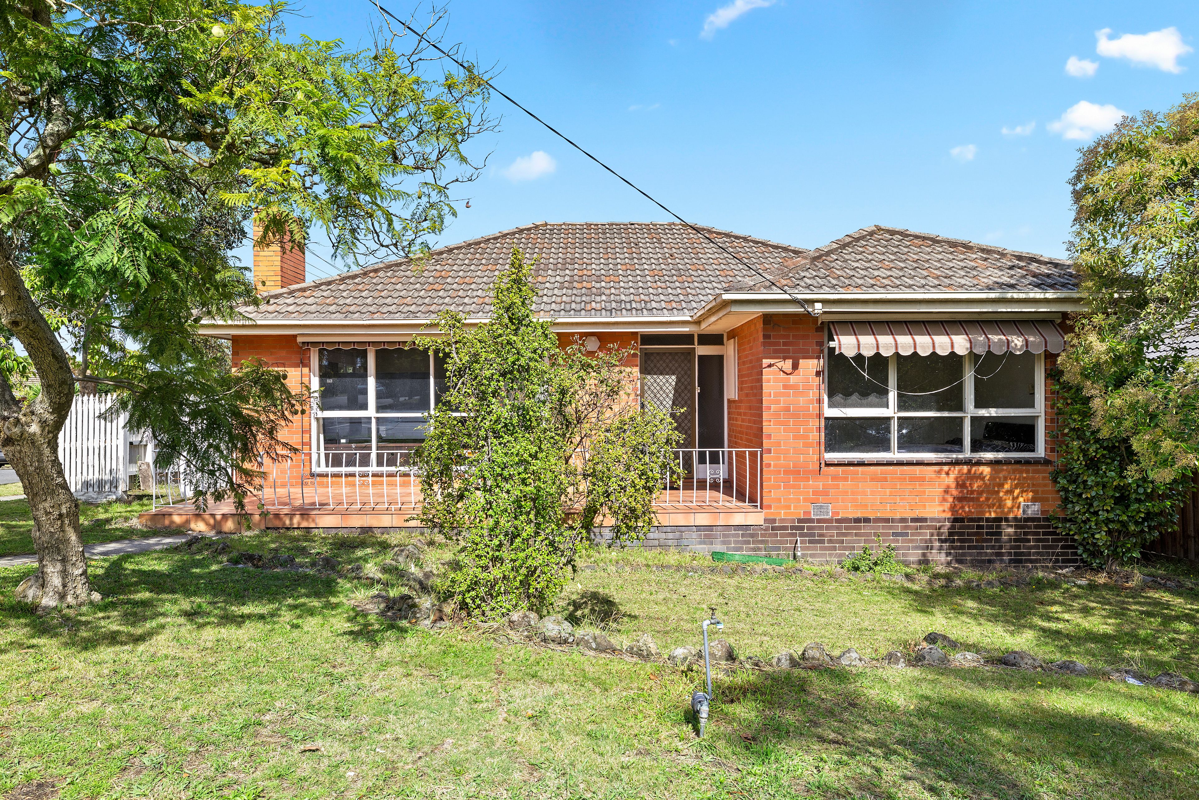 1&2/24 Outlook Drive, Nunawading, VIC 3131 Sold House Ray White