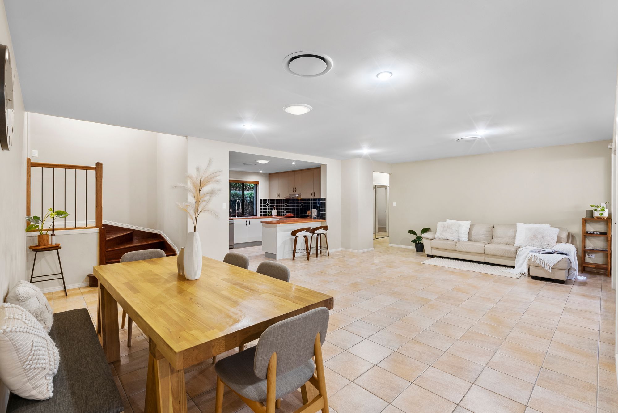 44 Gordon Crescent, Wakerley, QLD 4154