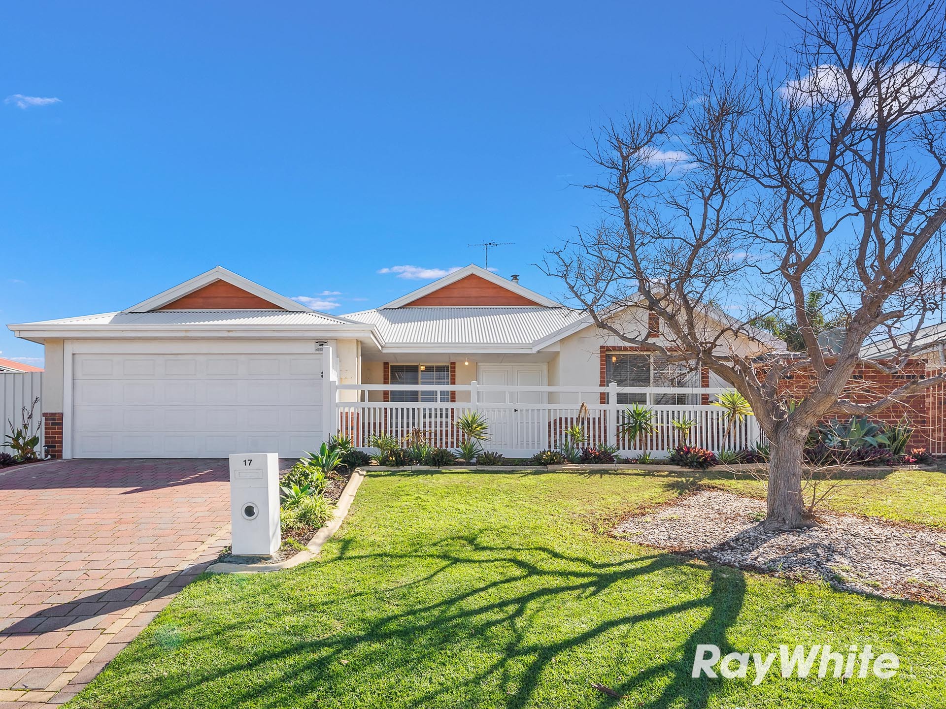 17 Montego Way, Halls Head, WA 6210