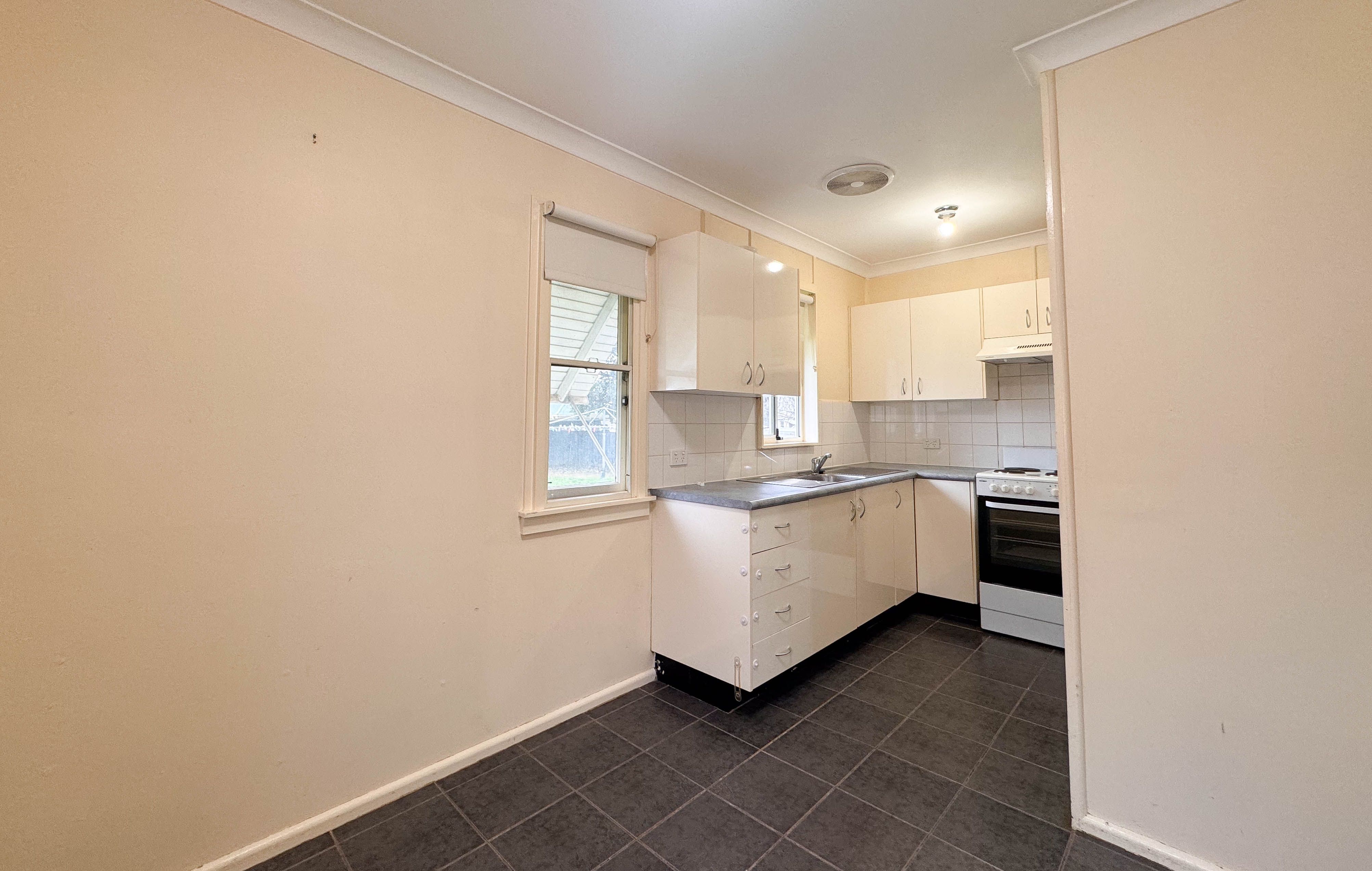 10 Porter Street, Parkes, NSW 2870