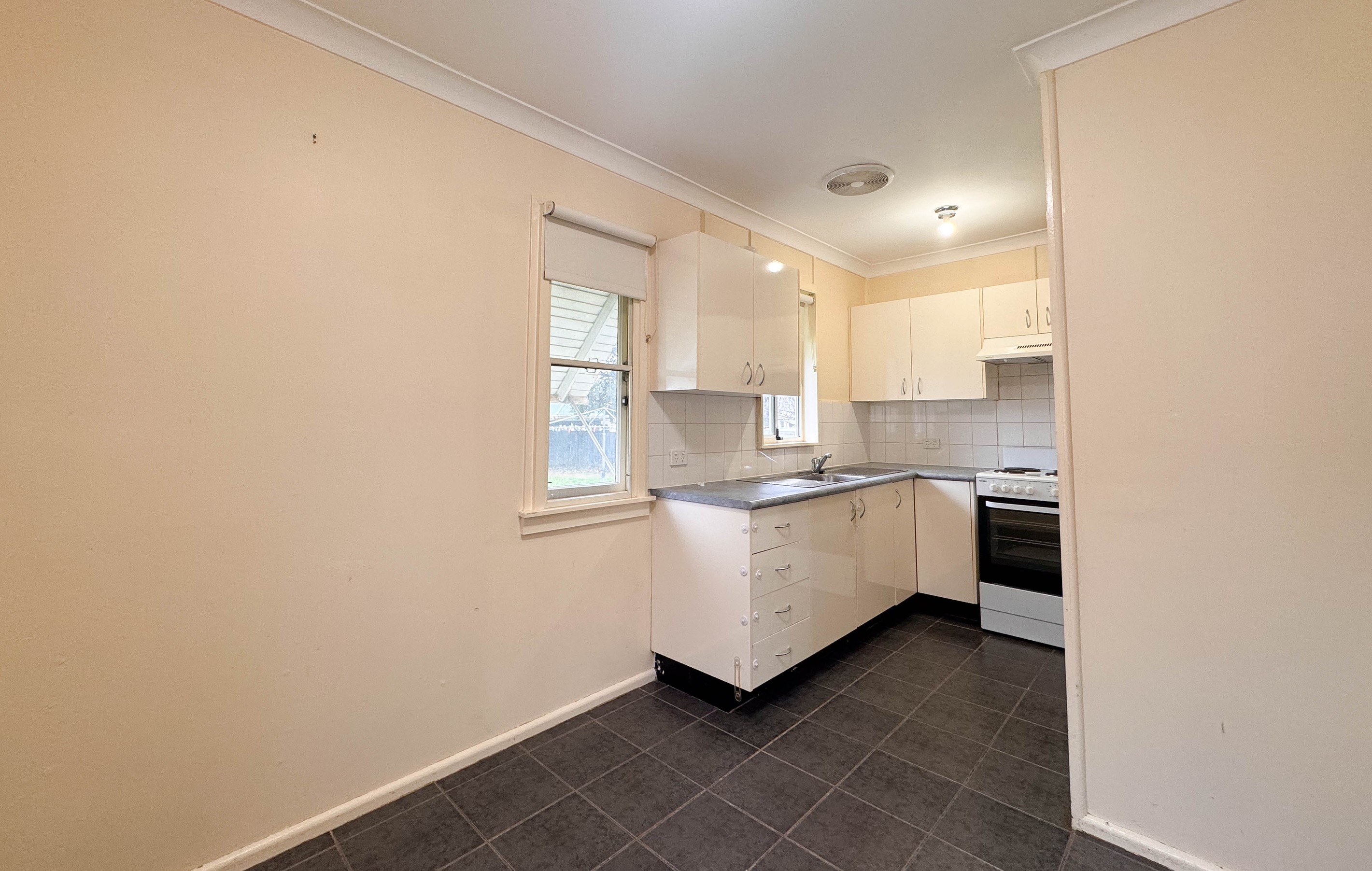 10 Porter Street, Parkes, NSW 2870