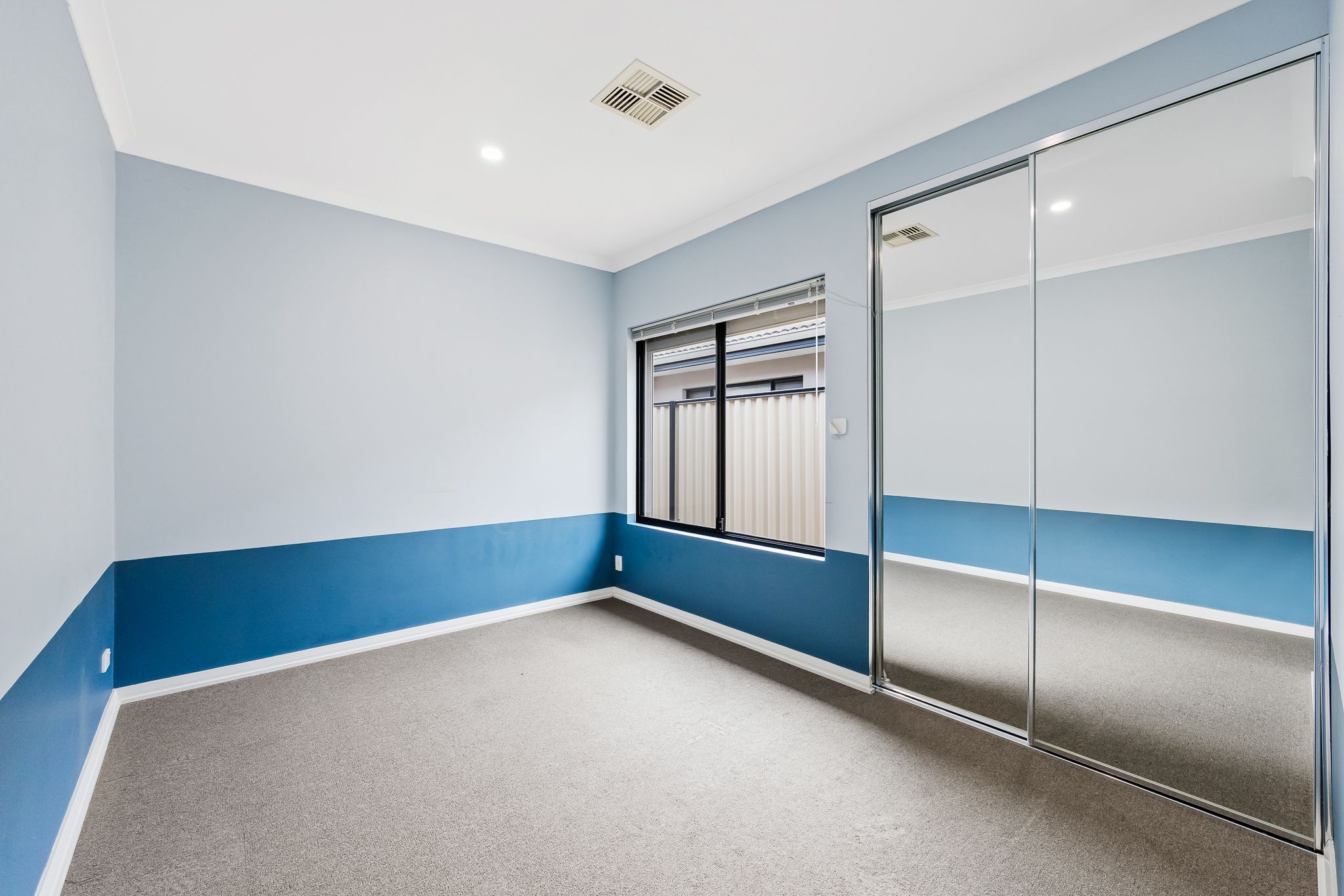 368 Sydenham Street — photo 13 of 23