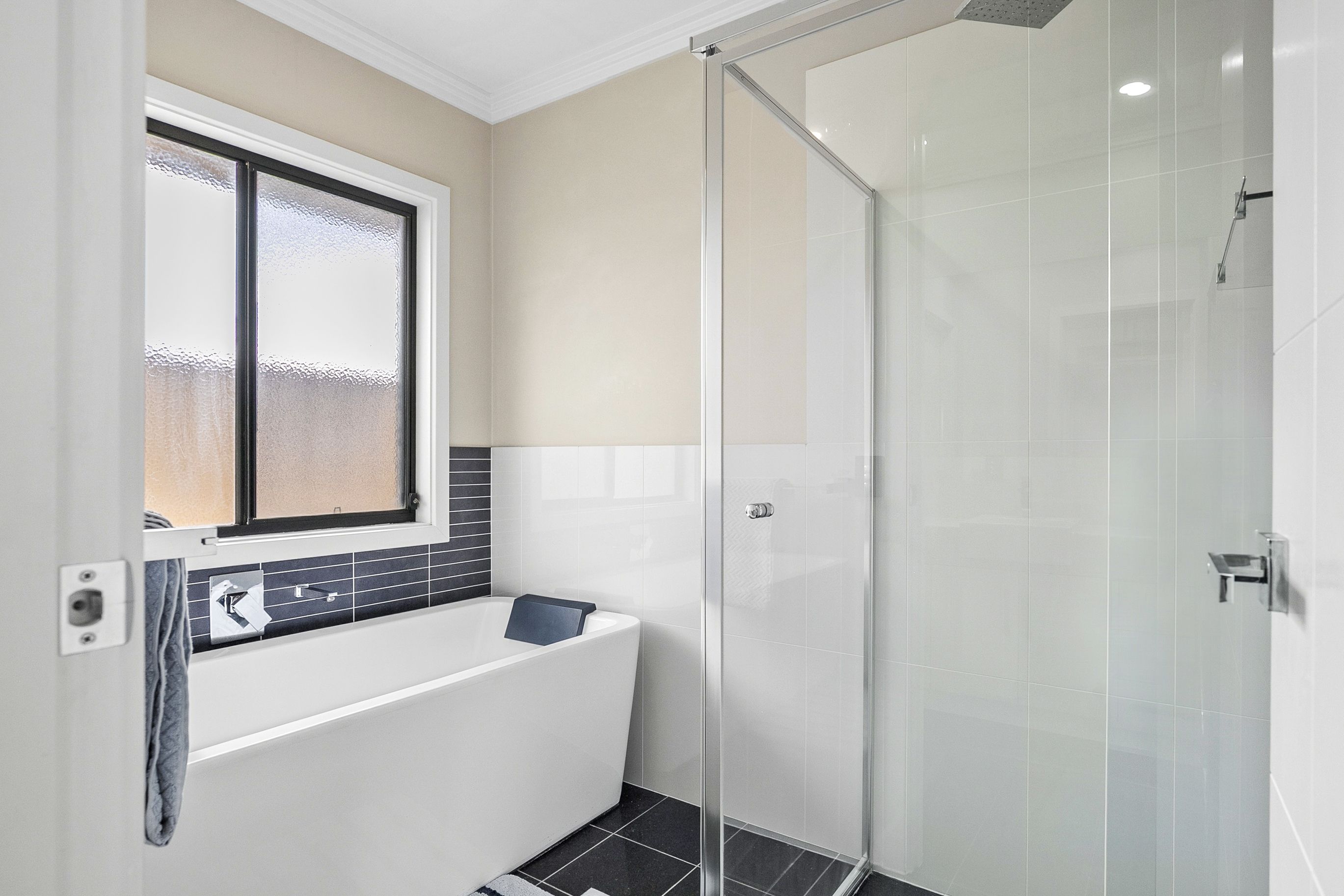 36 Phillips Road — photo 10 of 13