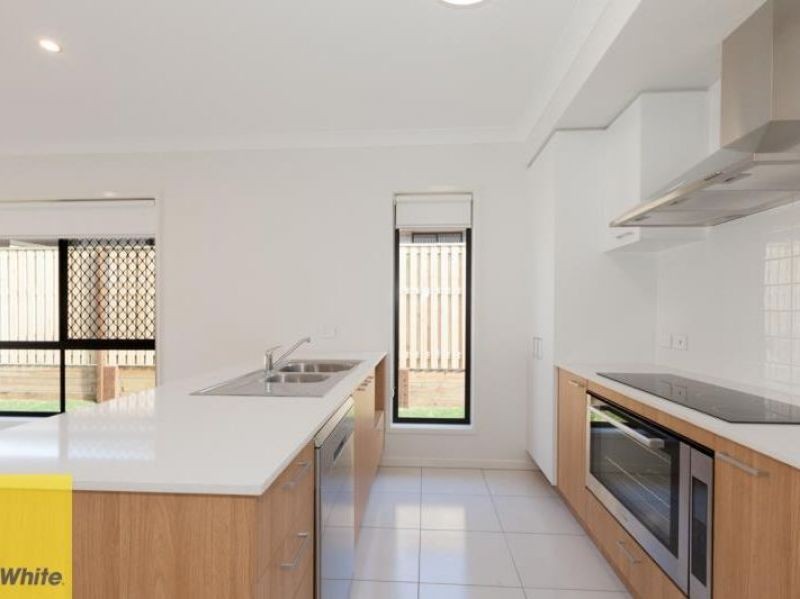 20 Pioneer Street, Redbank Plains, QLD 4301
