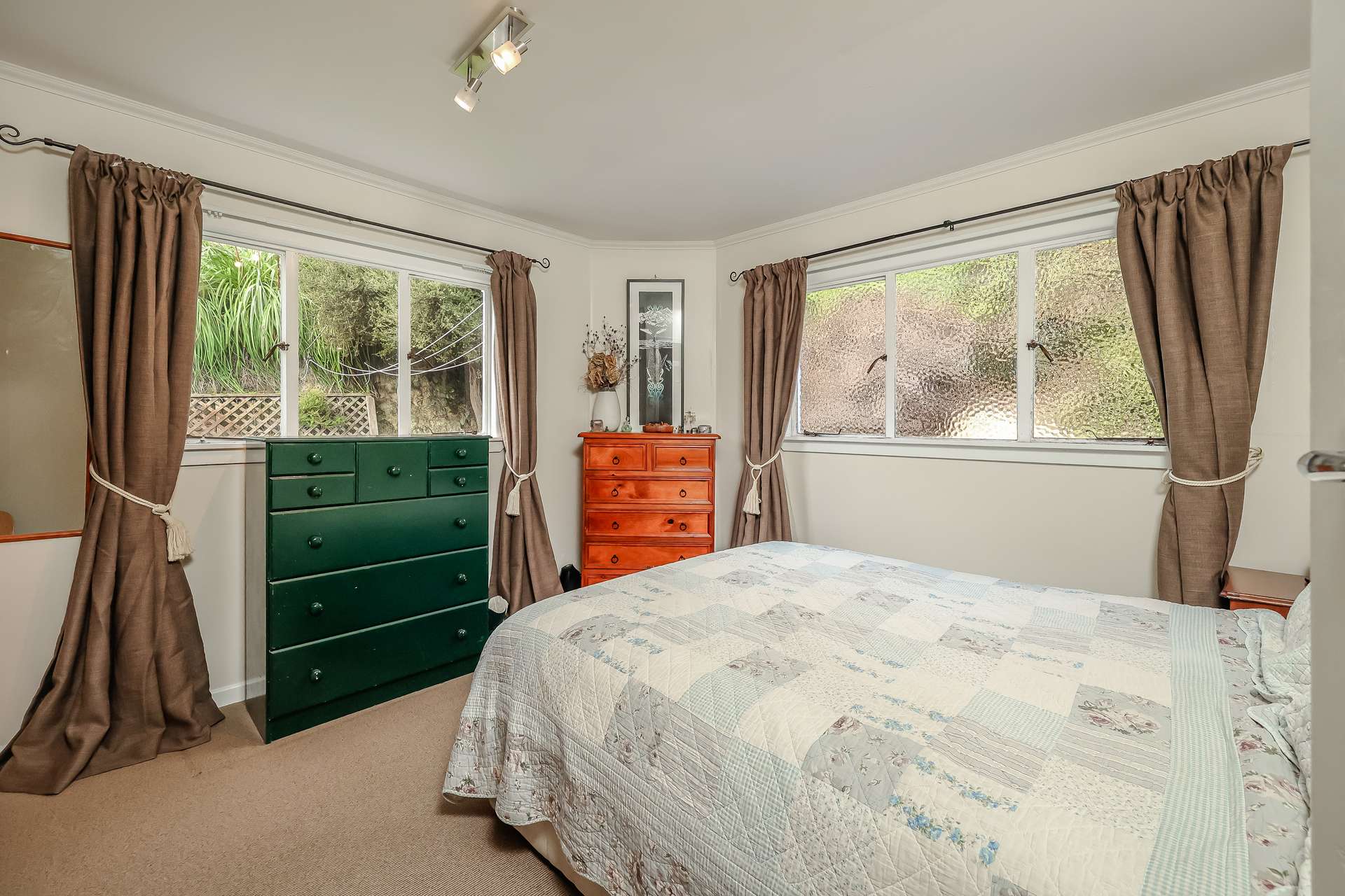 75 Oxley Crescent photo 7