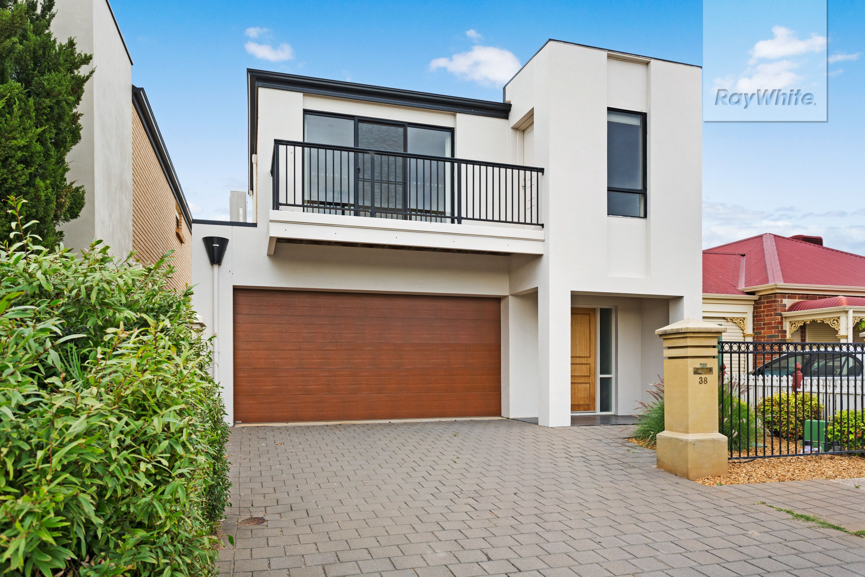 38 Lakefield Crescent, Mawson Lakes SA 5095