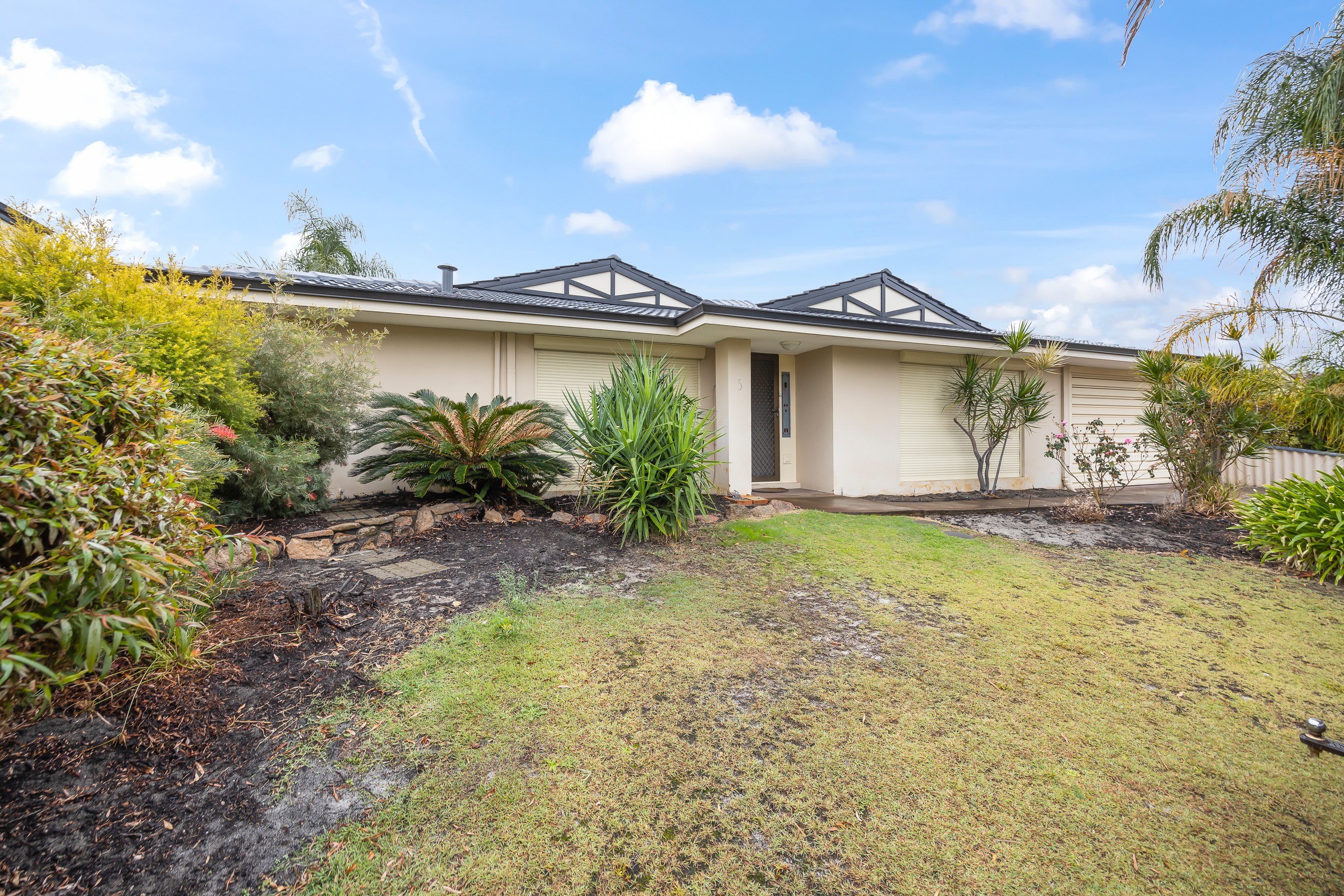 5 Peak View, Ballajura, WA 6066