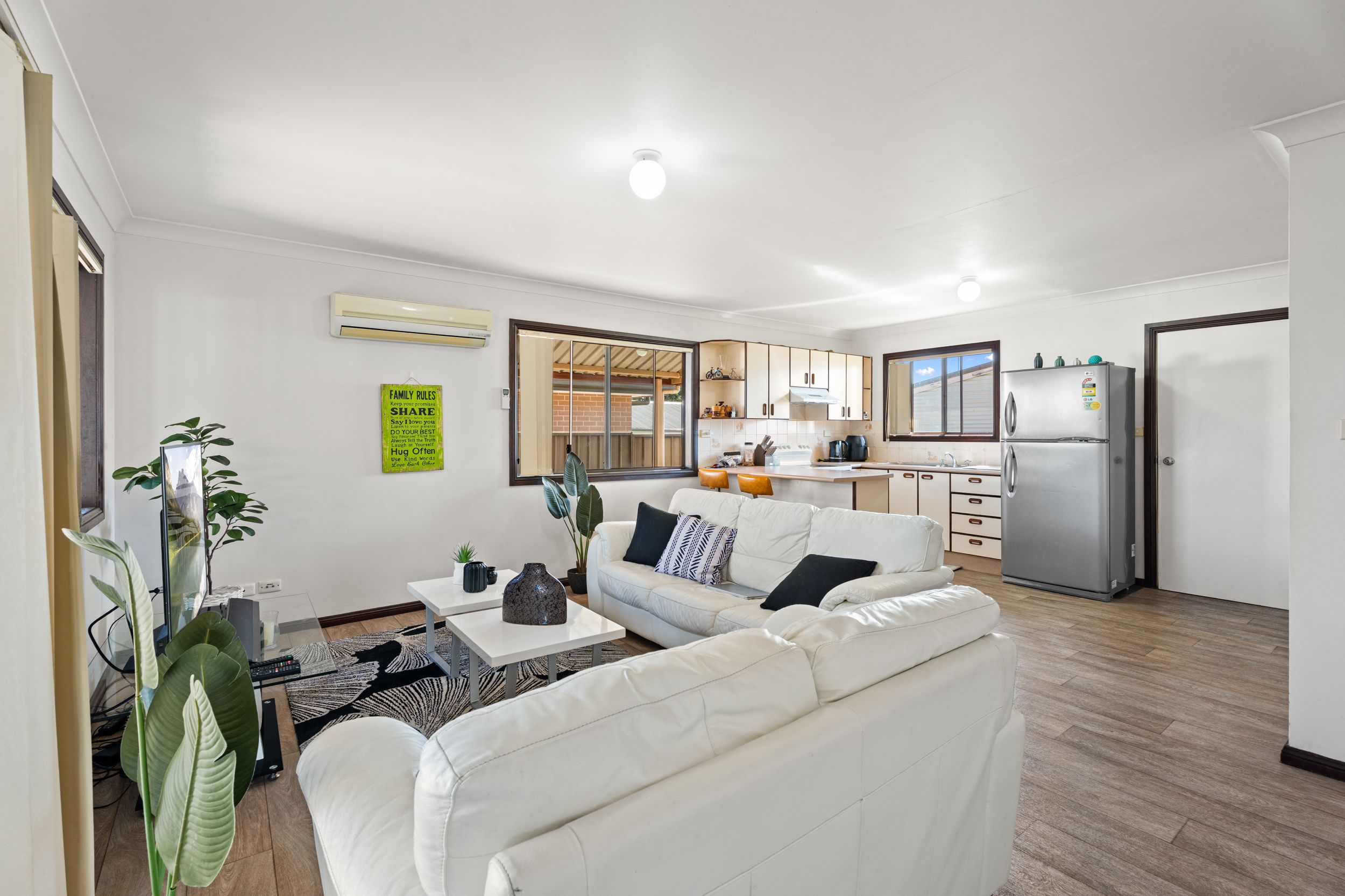 62 College Street, Cambridge Park, NSW