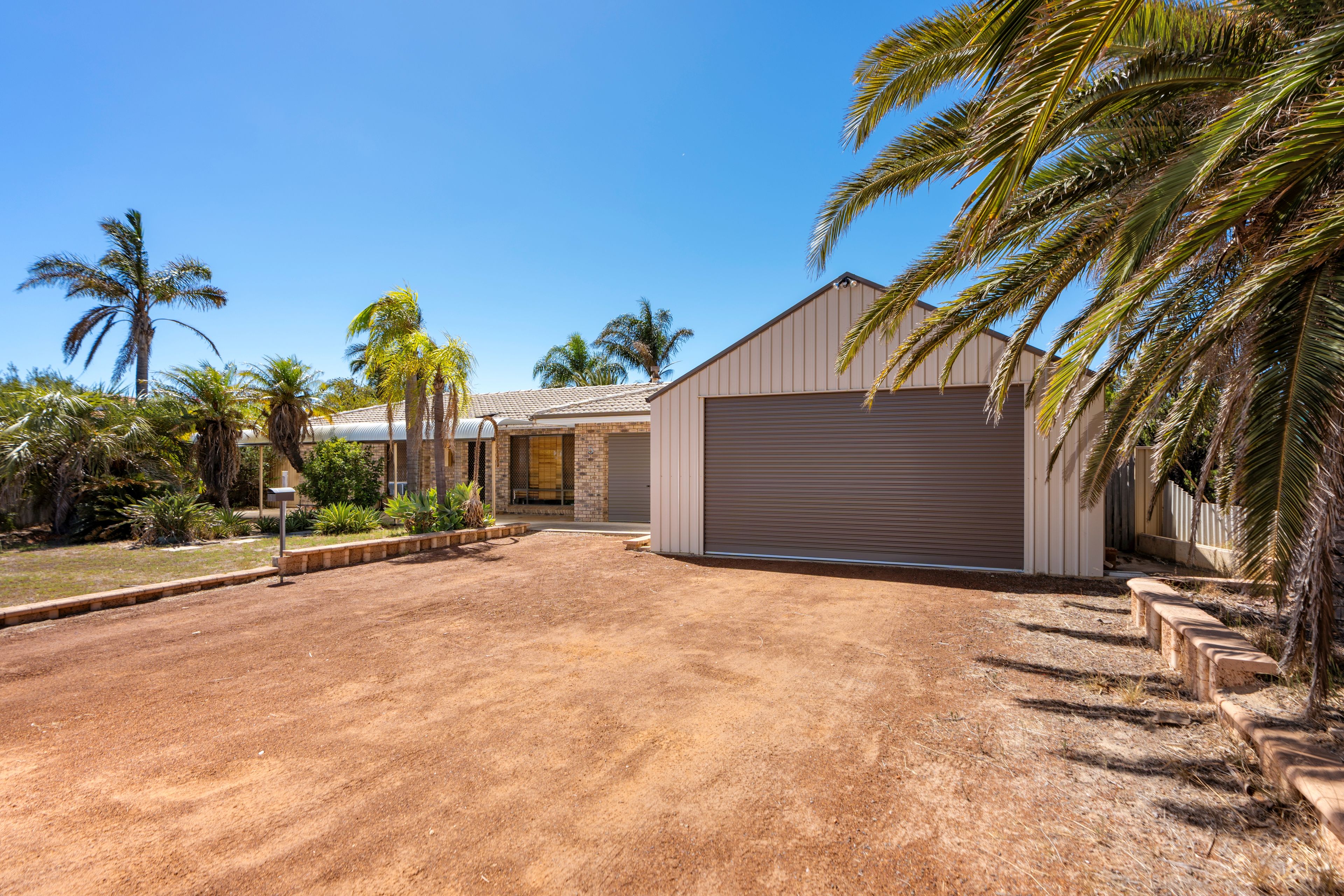 5 Jabiru Way, Waggrakine WA 6530