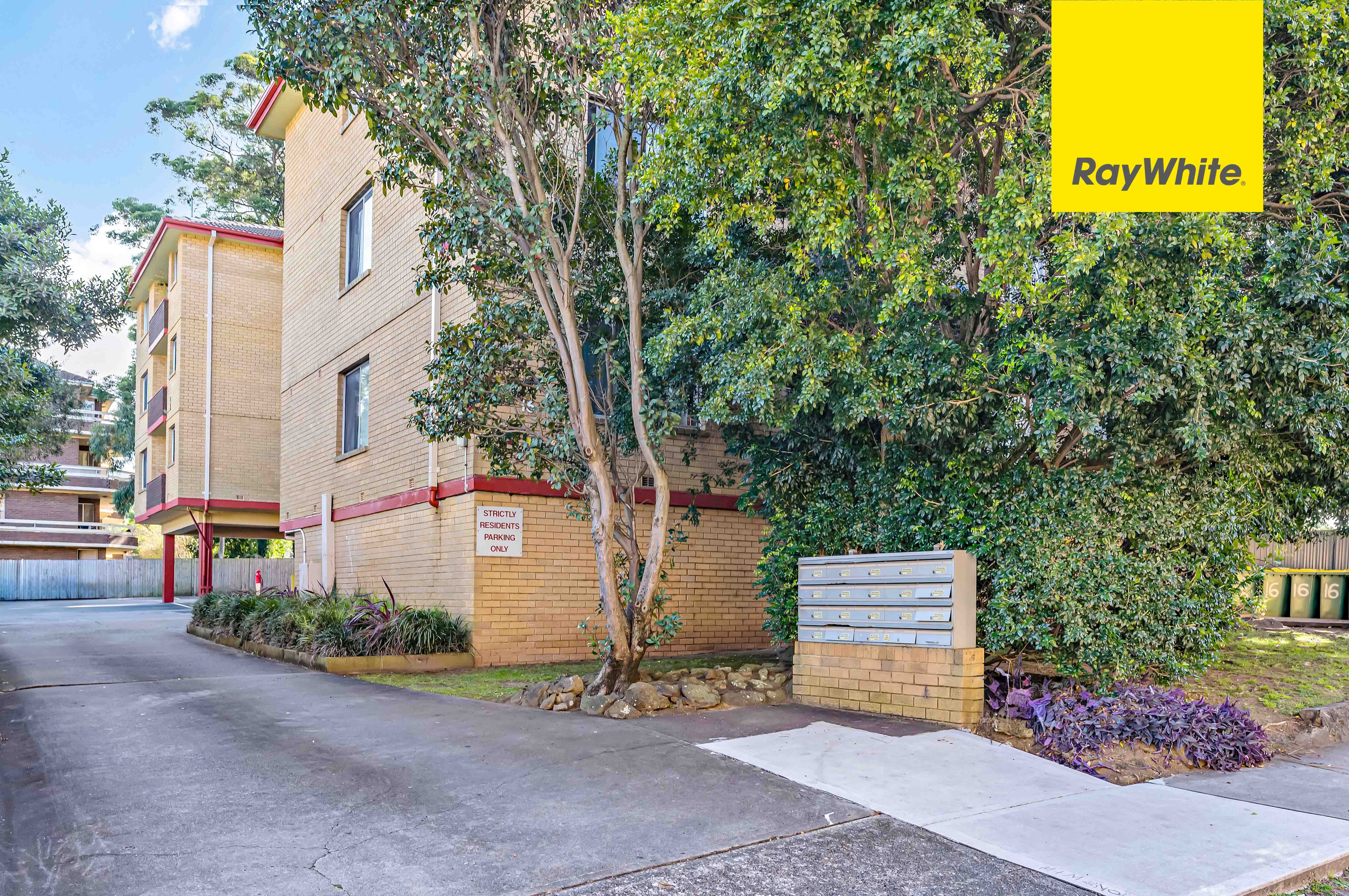 16 Hutchinson Street, Granville NSW 2142
