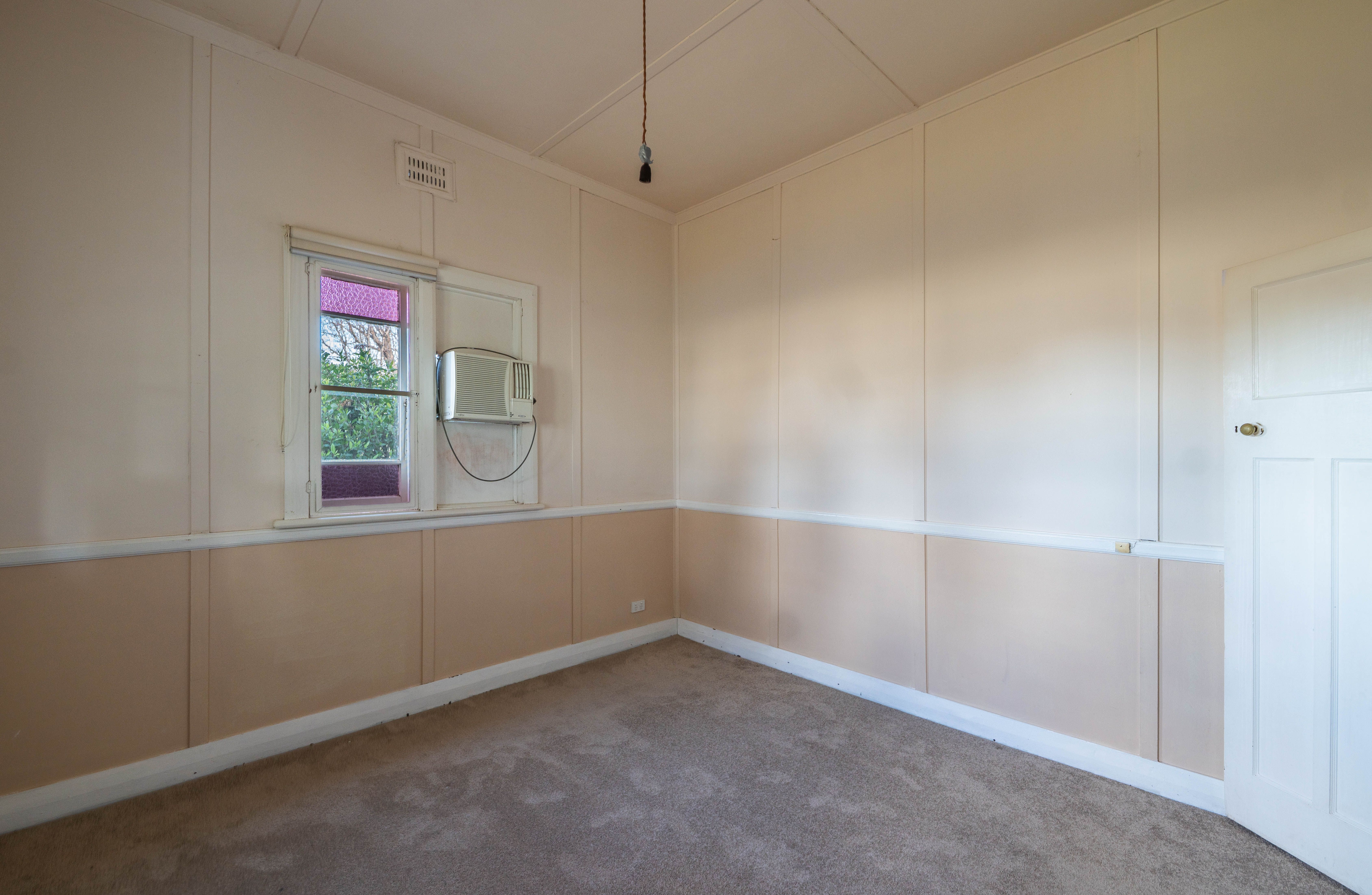 46 Underwood Street — photo 11 of 12