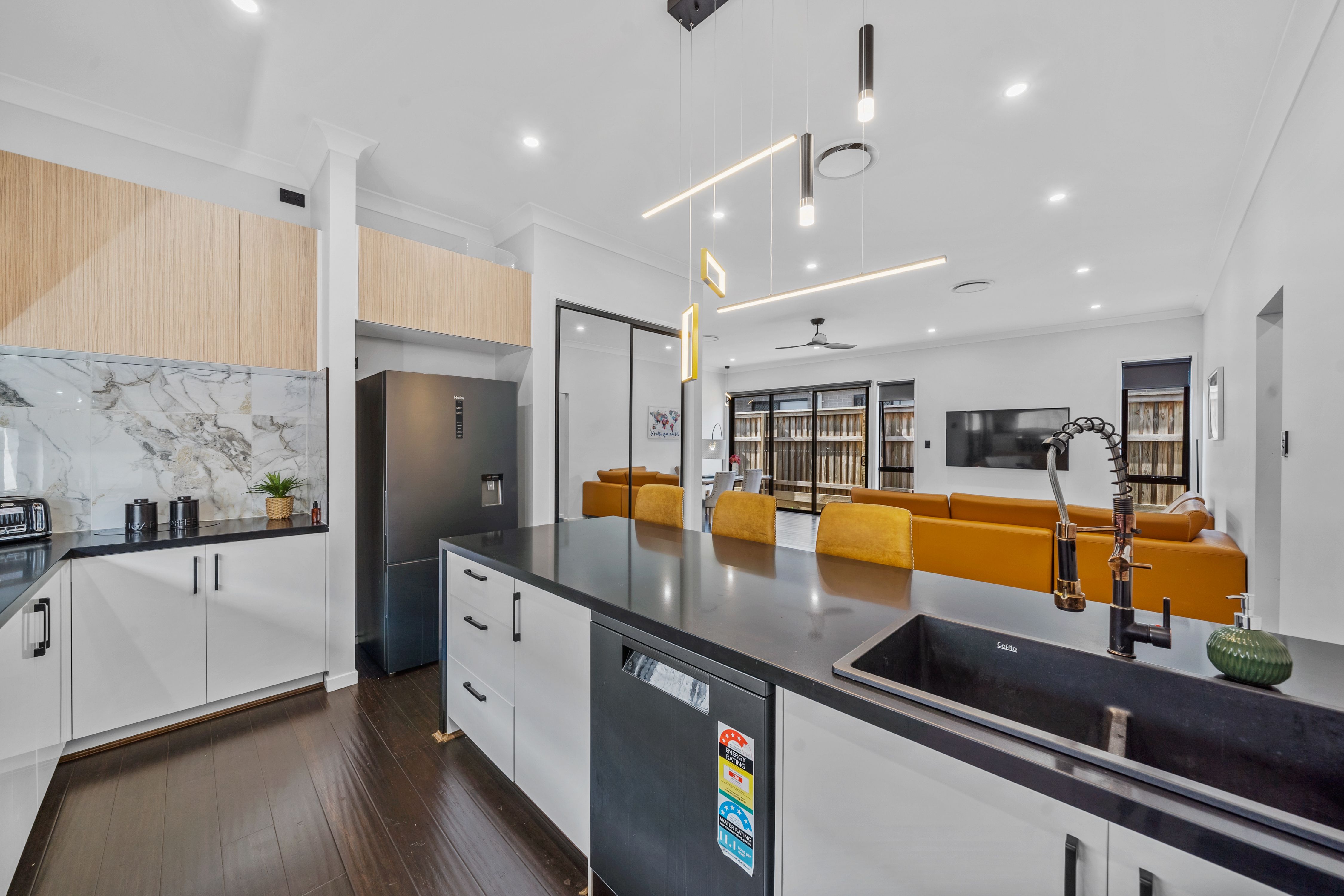 4 Irving Way, Belivah, QLD 4207