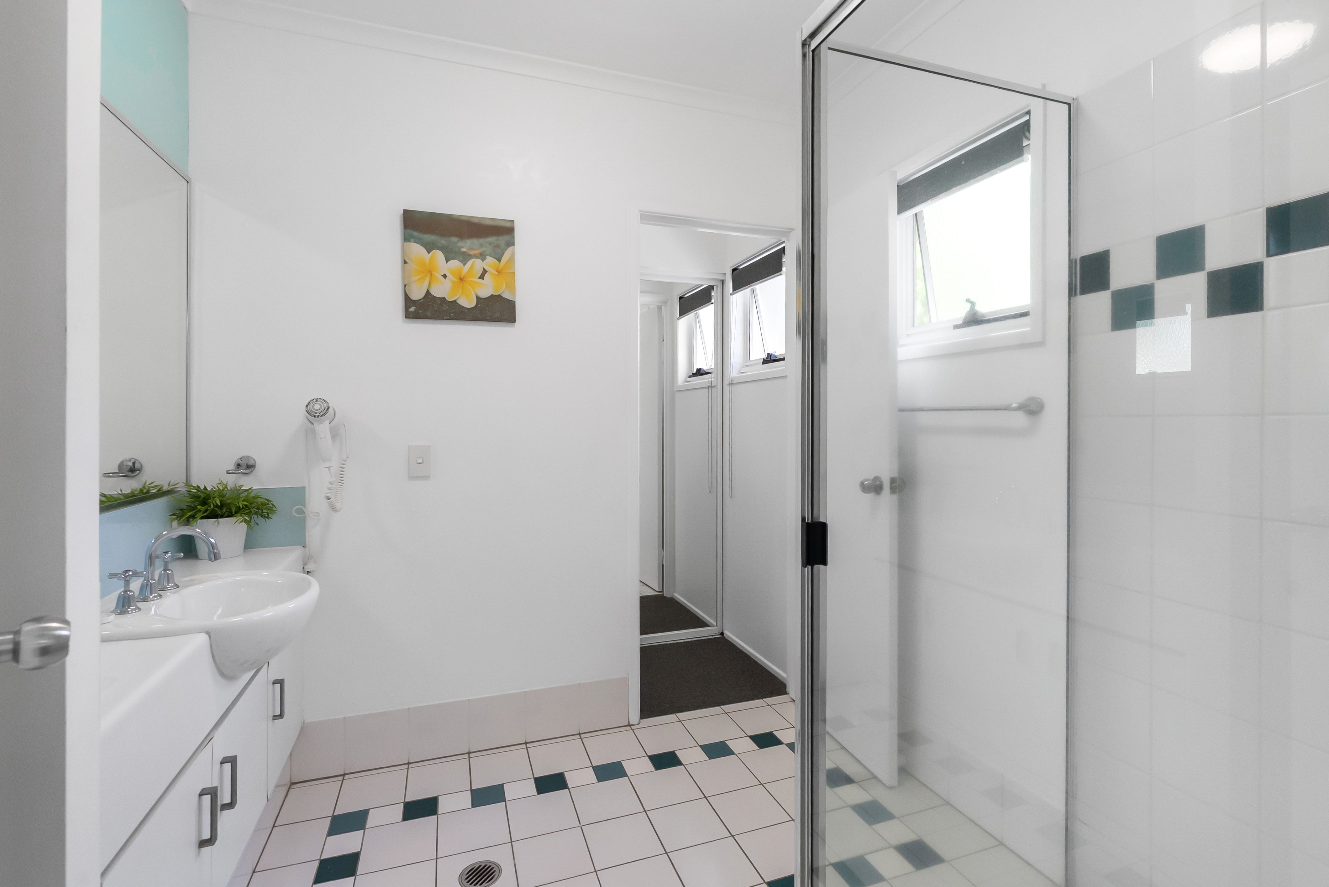 244/2 Keem Street — photo 19 of 28