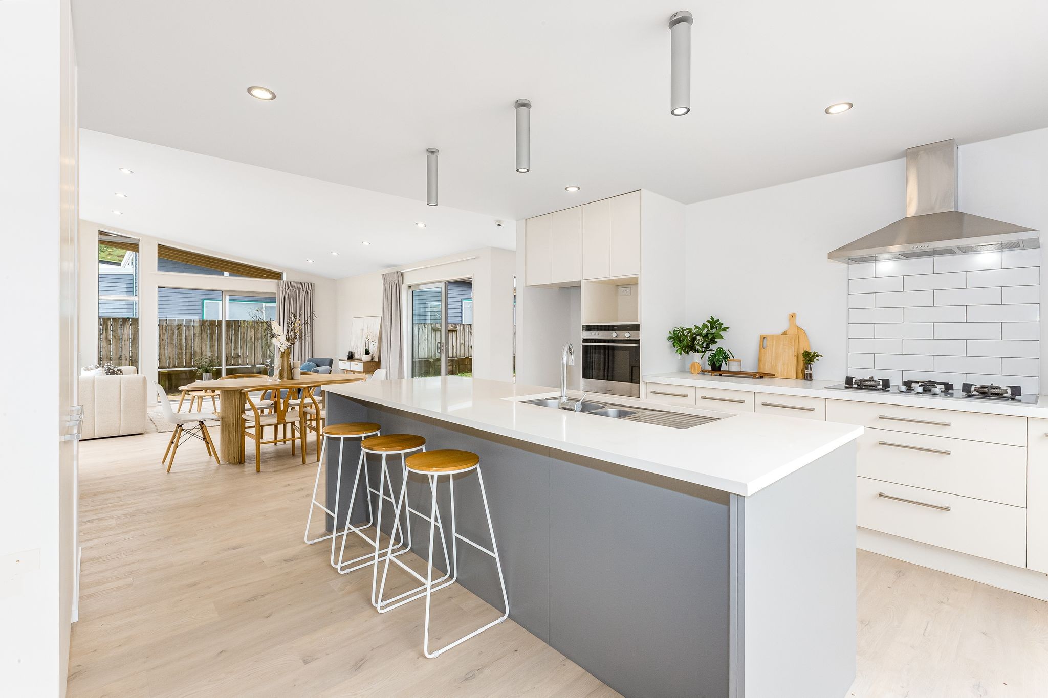 14 Tea Tree Lane, Woodridge, Wellington City