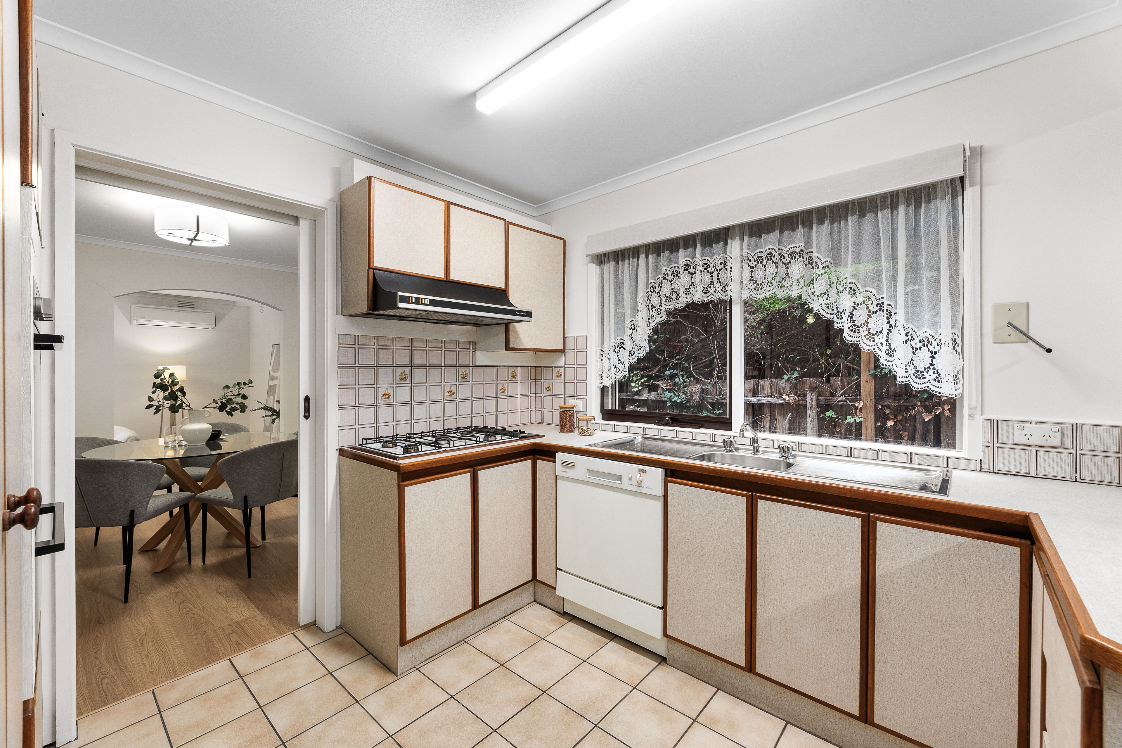 33 Roehampton Avenue — photo 6 of 14