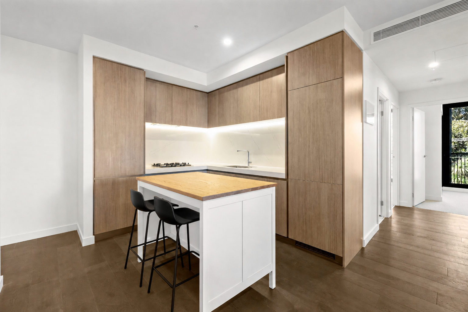 324B/200 Burwood Road — photo 4 of 13