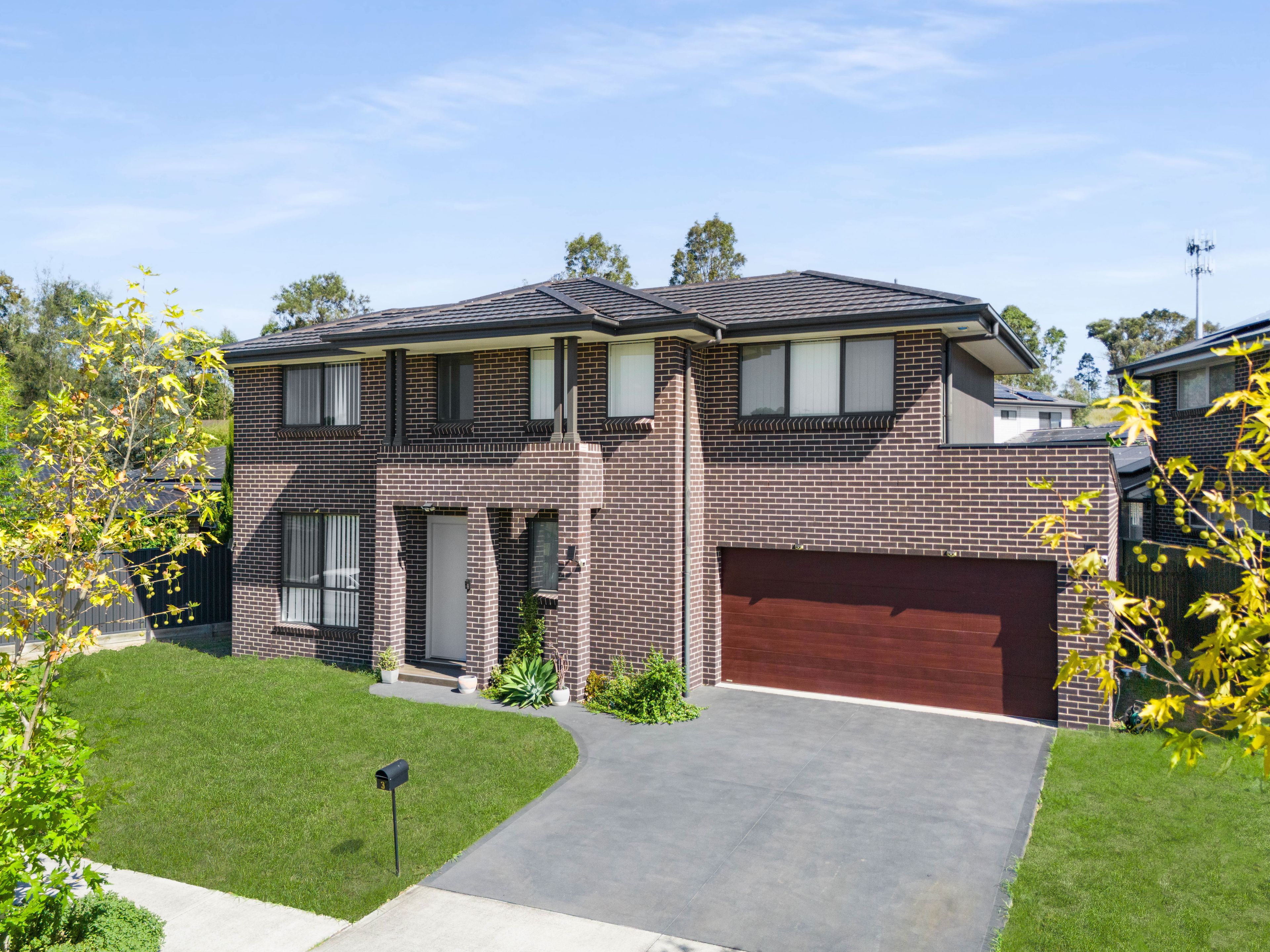 3 Crowley Boulevard, Claymore NSW 2559