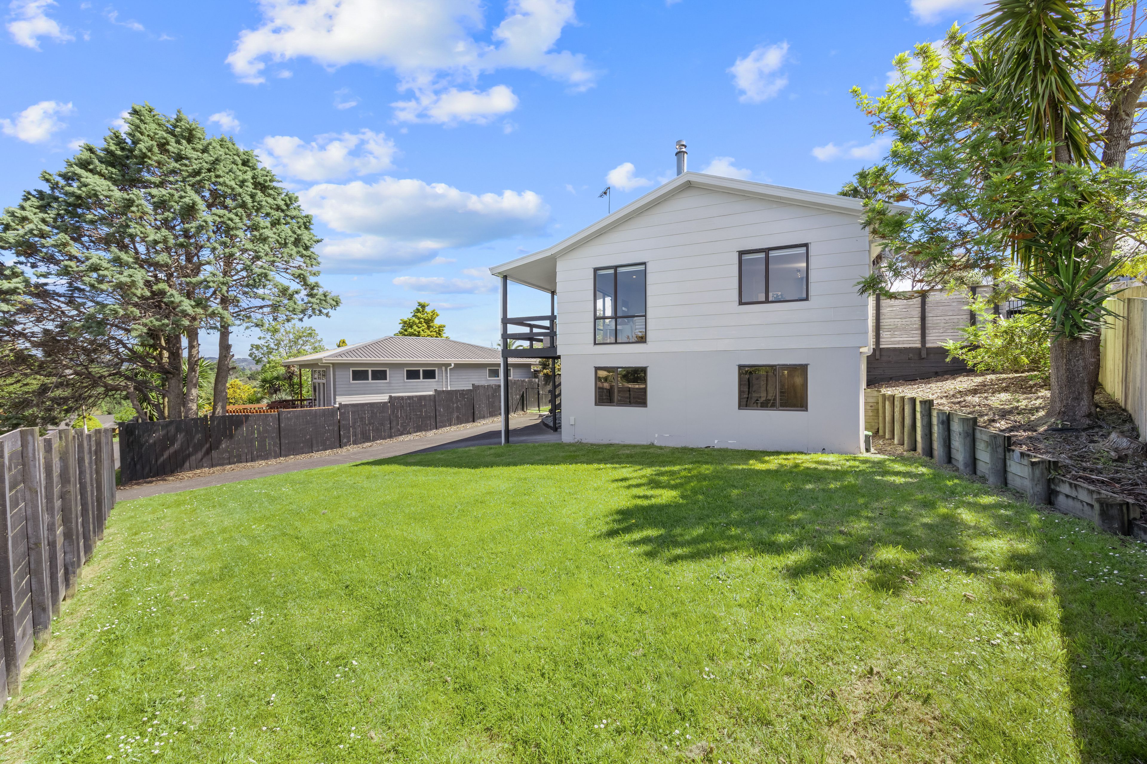 64 Vintage Drive, Henderson, Waitakere City