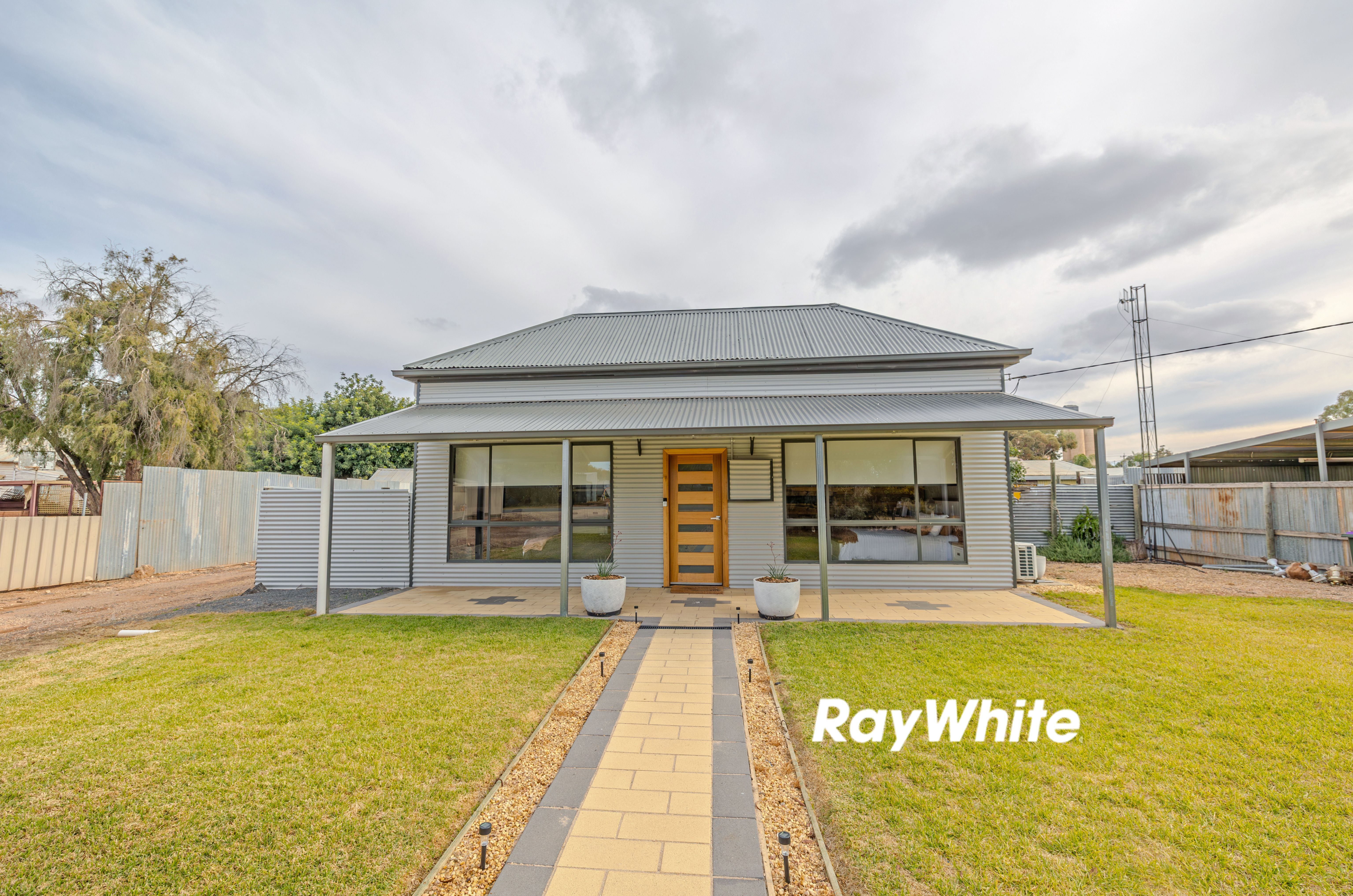 30 Johnson Street, Ouyen VIC 3490